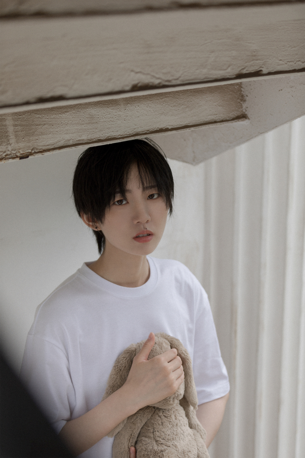 我的新歌《兔子小孩》已经正式上线了,欢迎大家关注