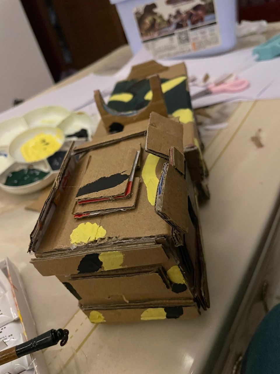 废纸箱n集:手工导弹车…国庆来了我最爱国 小闺女小班了 小班后第一次