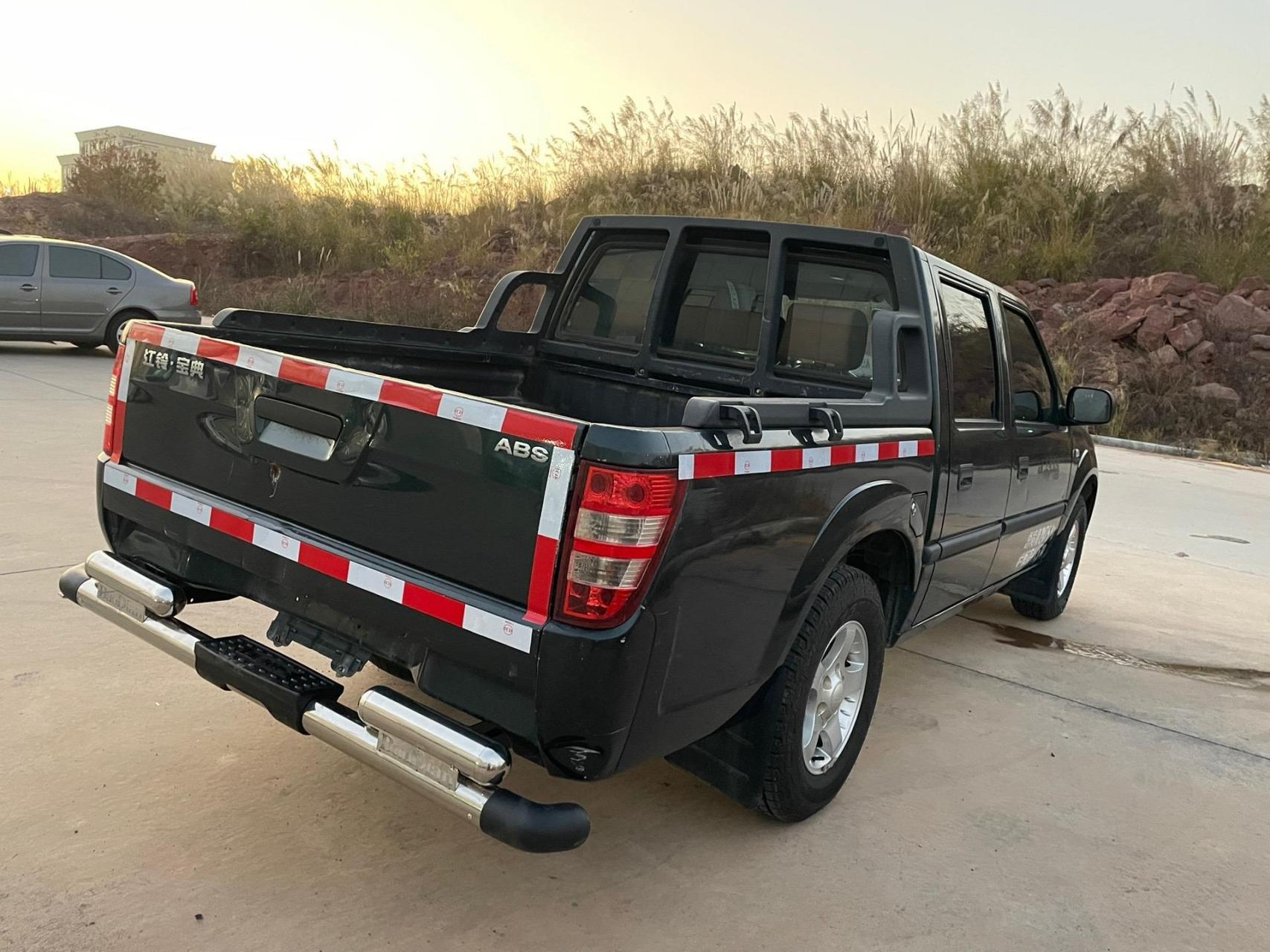 新到19年上牌江铃宝典皮卡