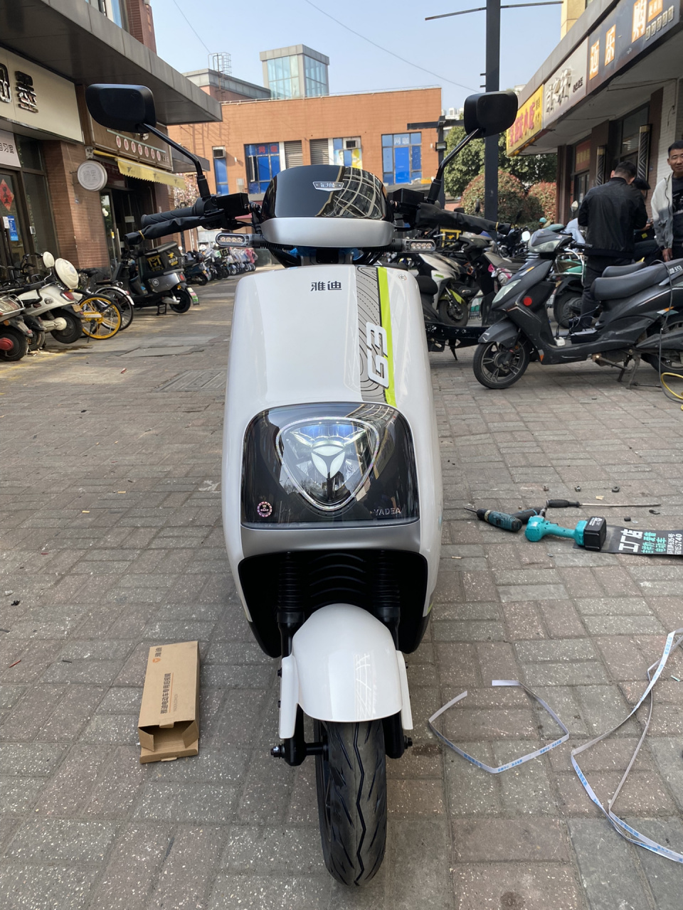 全新72v26a雅迪冠能g3换购价2899元 原价3699元.京东券后3599元.