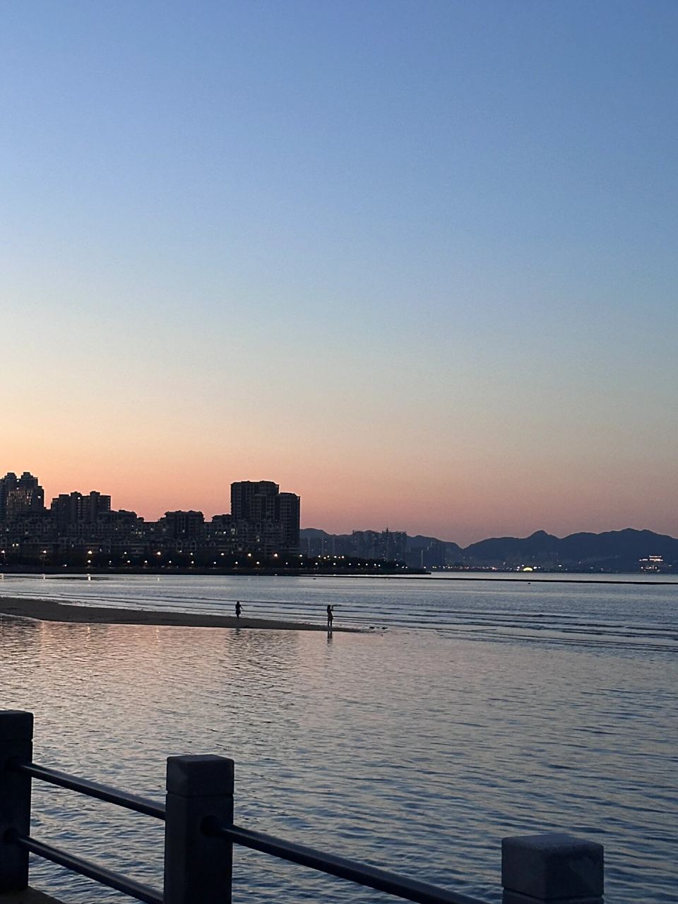 威海九龙湾公园7415 来打卡啦 民宿订在附近 正好赶来看一看日落