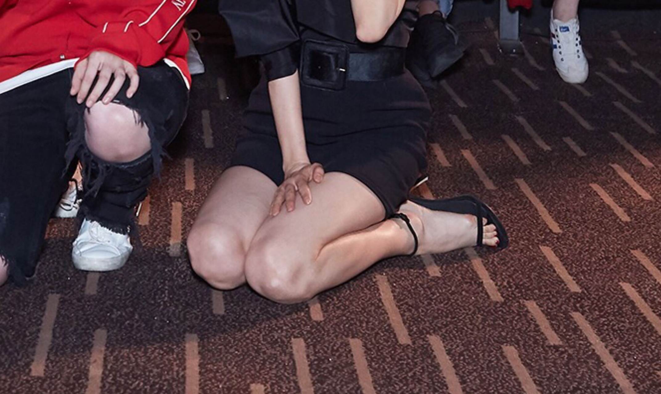 佟丽娅 高跟凉鞋 [爱你][爱你]