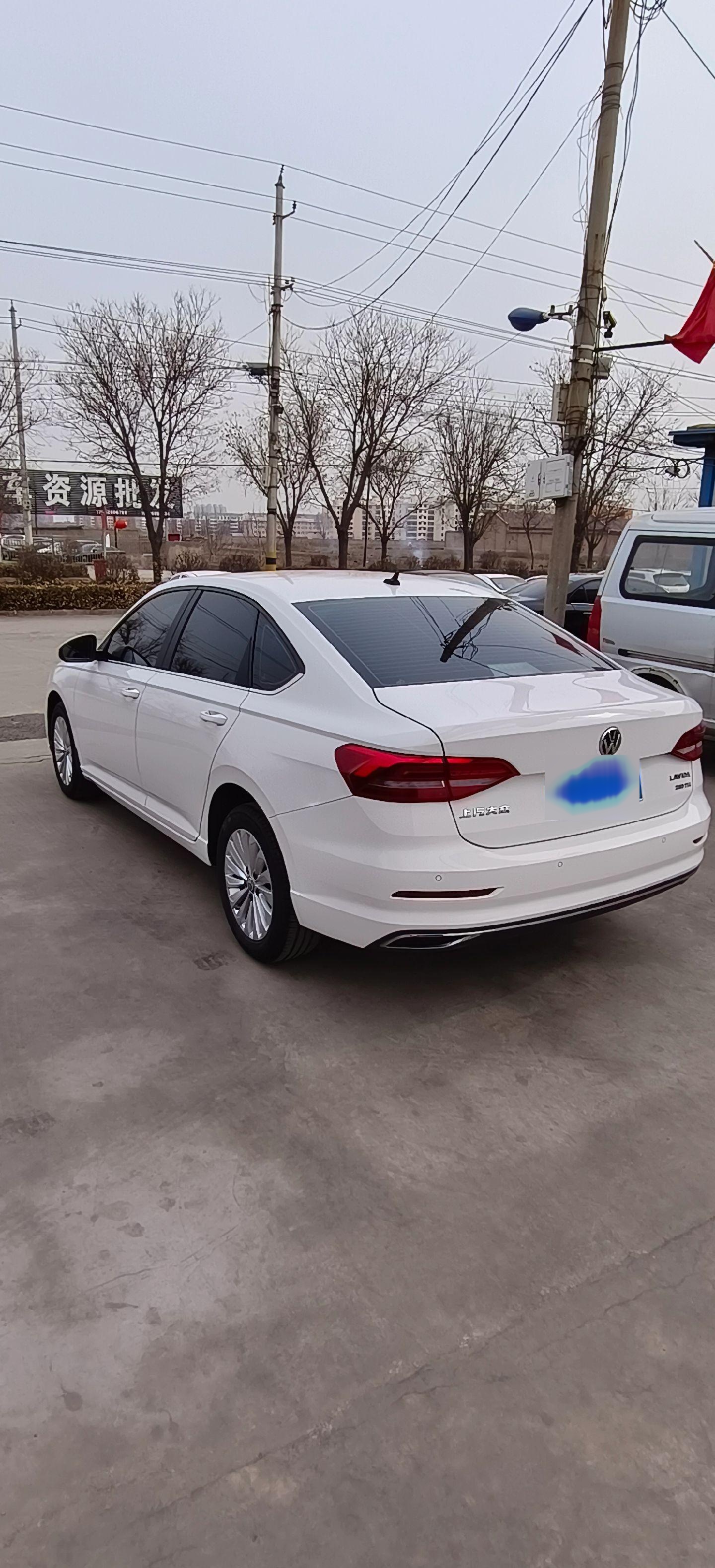 新到18年朗逸plus:1.4t自动天窗,全车原板两件补漆,个人一手车!