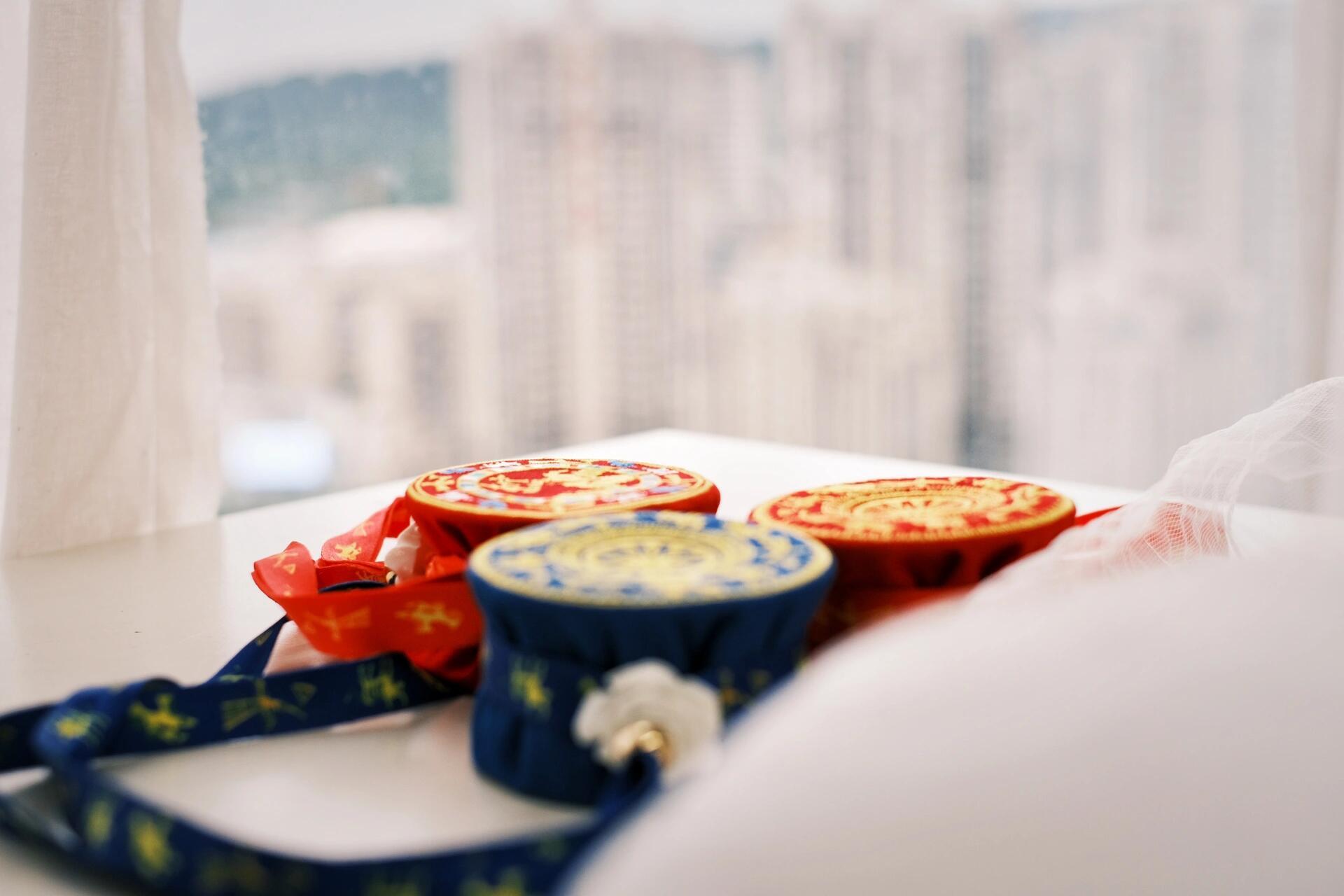 广西非遗文化铜鼓茉莉花香包 我们用什么,消费者就跟着用什么 我们想