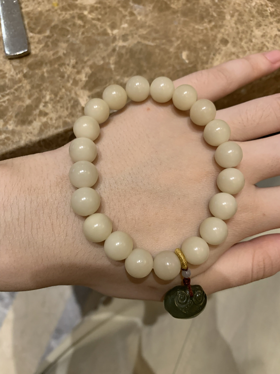 白玉菩提盘了一个月变色好多!太神奇了 图36615一个月前,6.