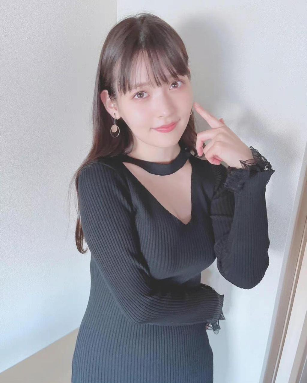 月曜日!上坂堇 卡尔蜜拉 写真集「すみれのゆめ」