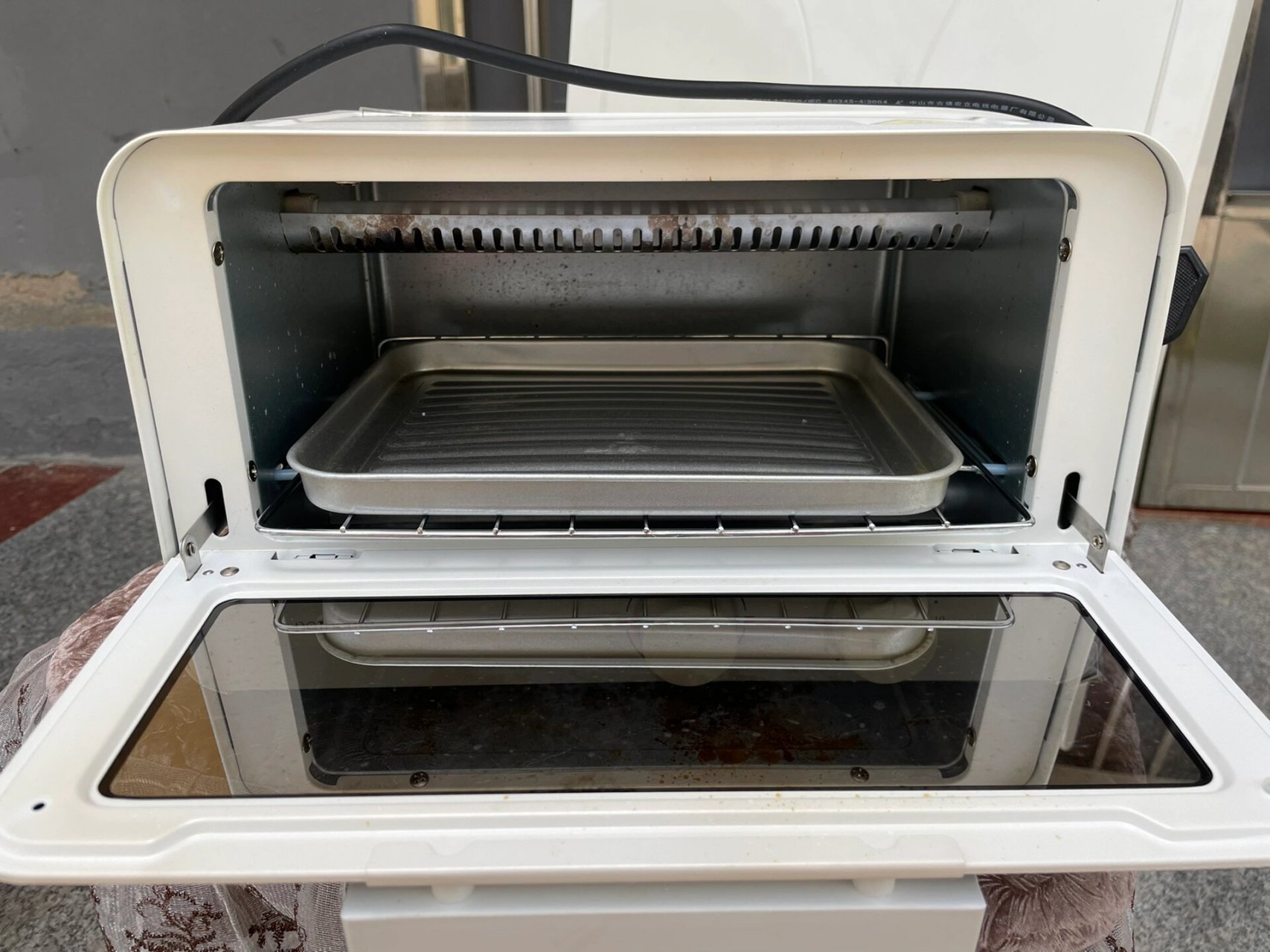 转个北欧欧慕nathome电烤箱 高颜值 小空间 12l的,去年用过两三次