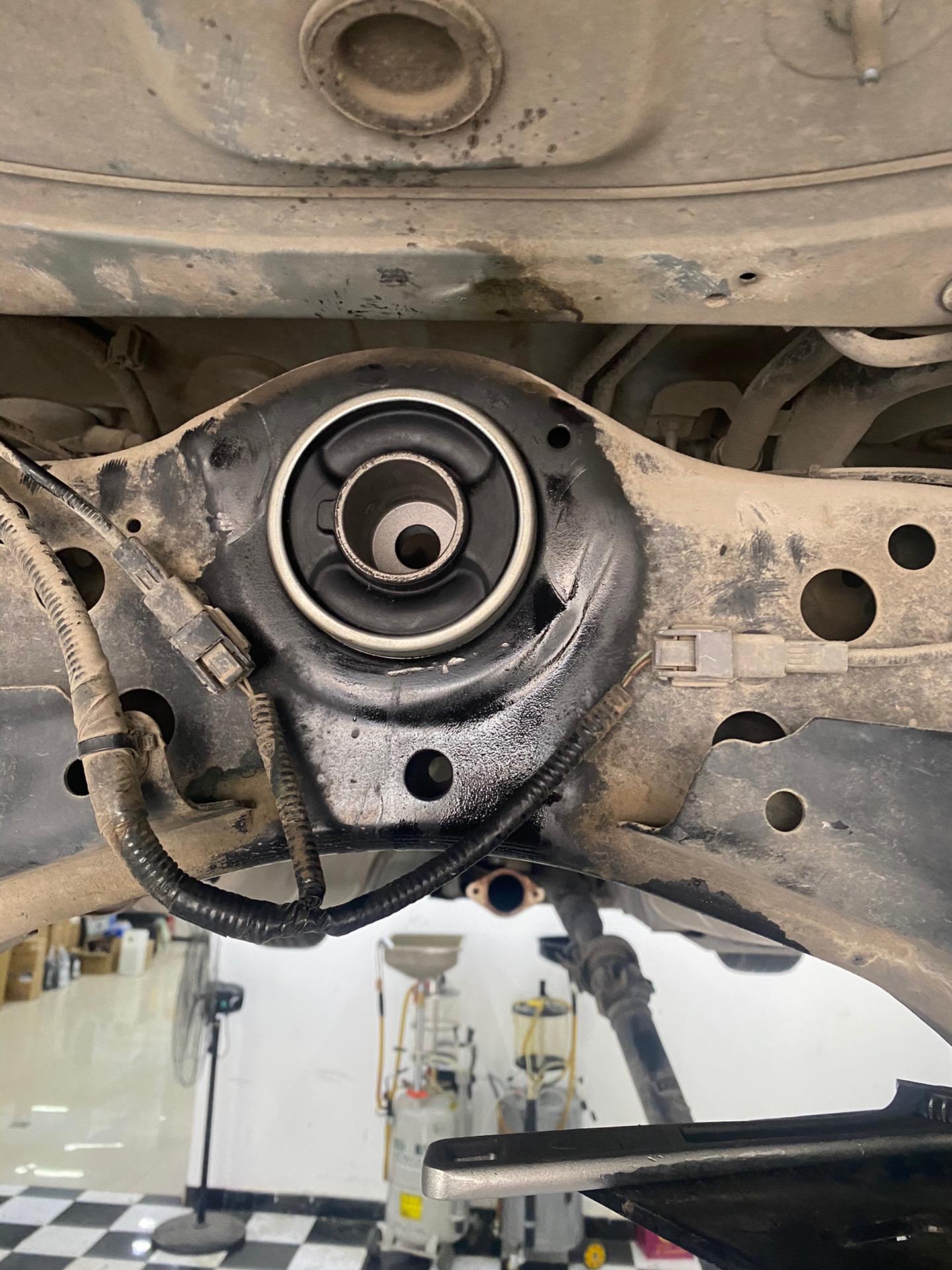 英菲尼迪q50l更换后元宝胶套,变速箱油