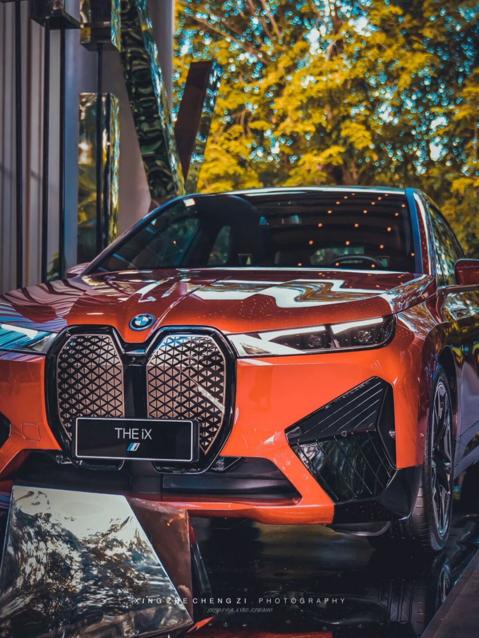 宝马ix好酷!上手真香,80多万买它值不值?