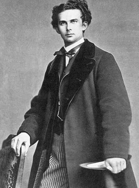 他被认定为神经病之后失去了自己的统治权,巴伐利亚国王路德维希二世