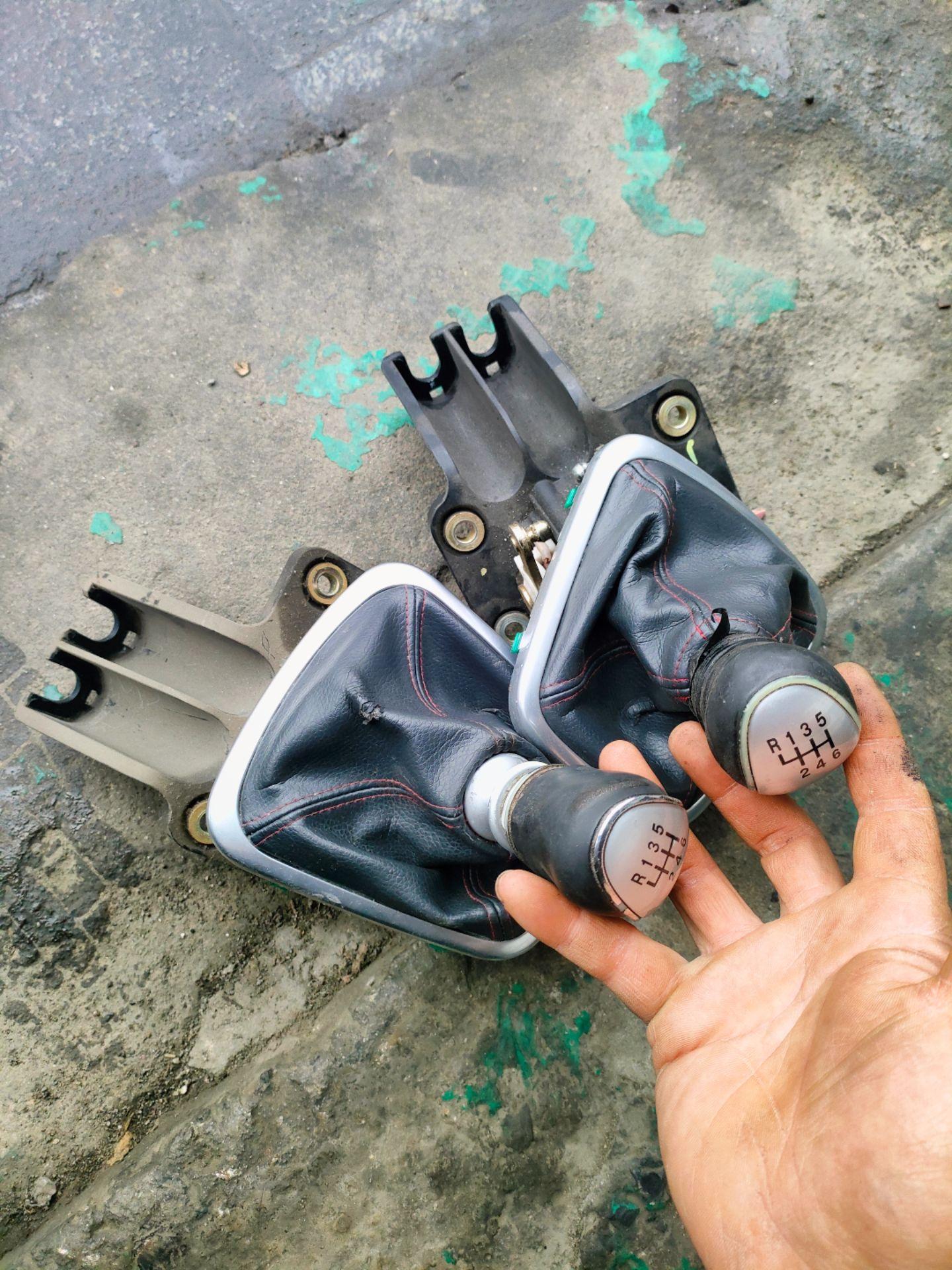 h6更换手动挂档杆机构总成