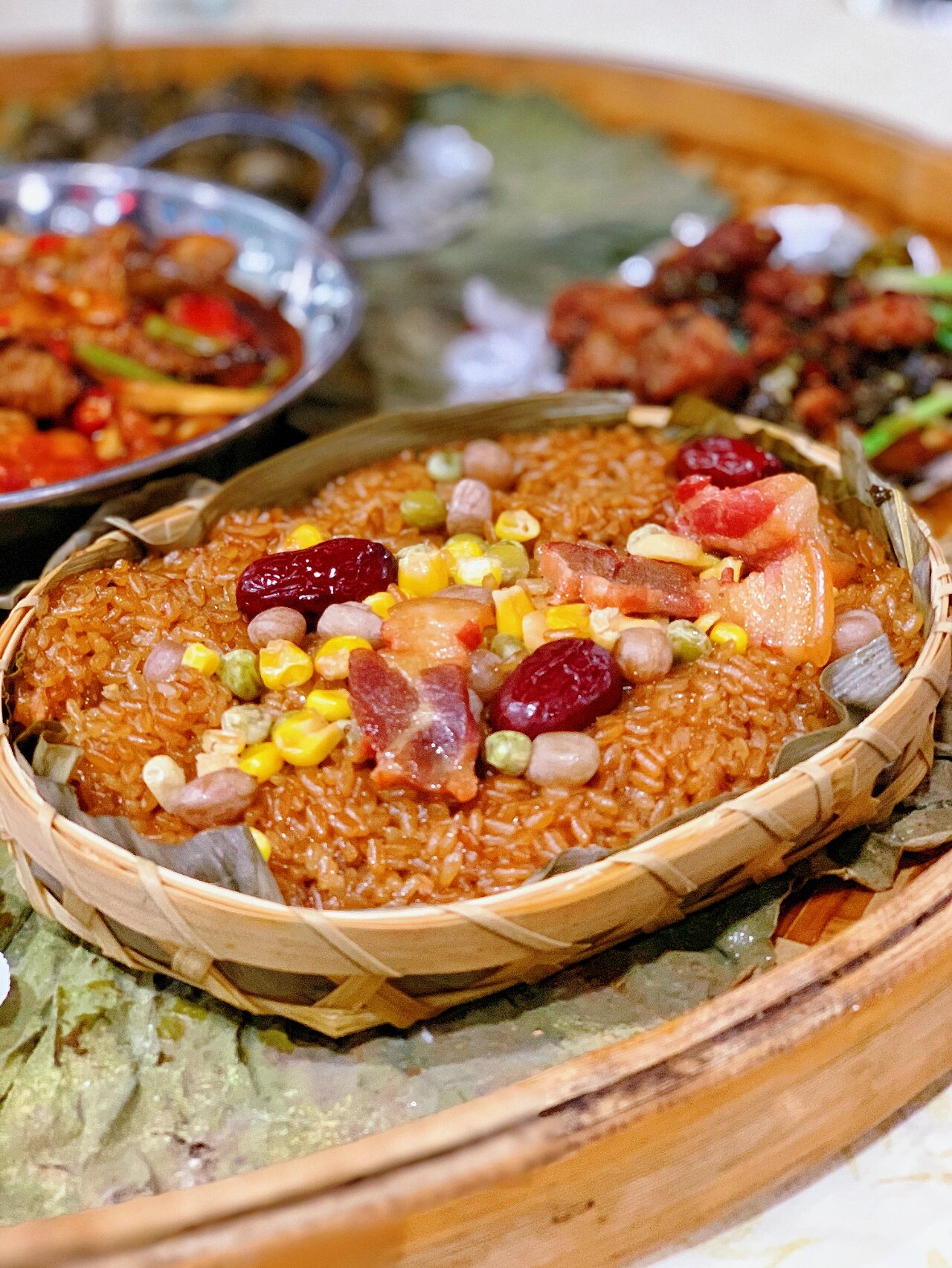 阳朔美食78阳朔必吃湖景美味土家簸箕菜 来阳朔一定要吃这家簸箕菜