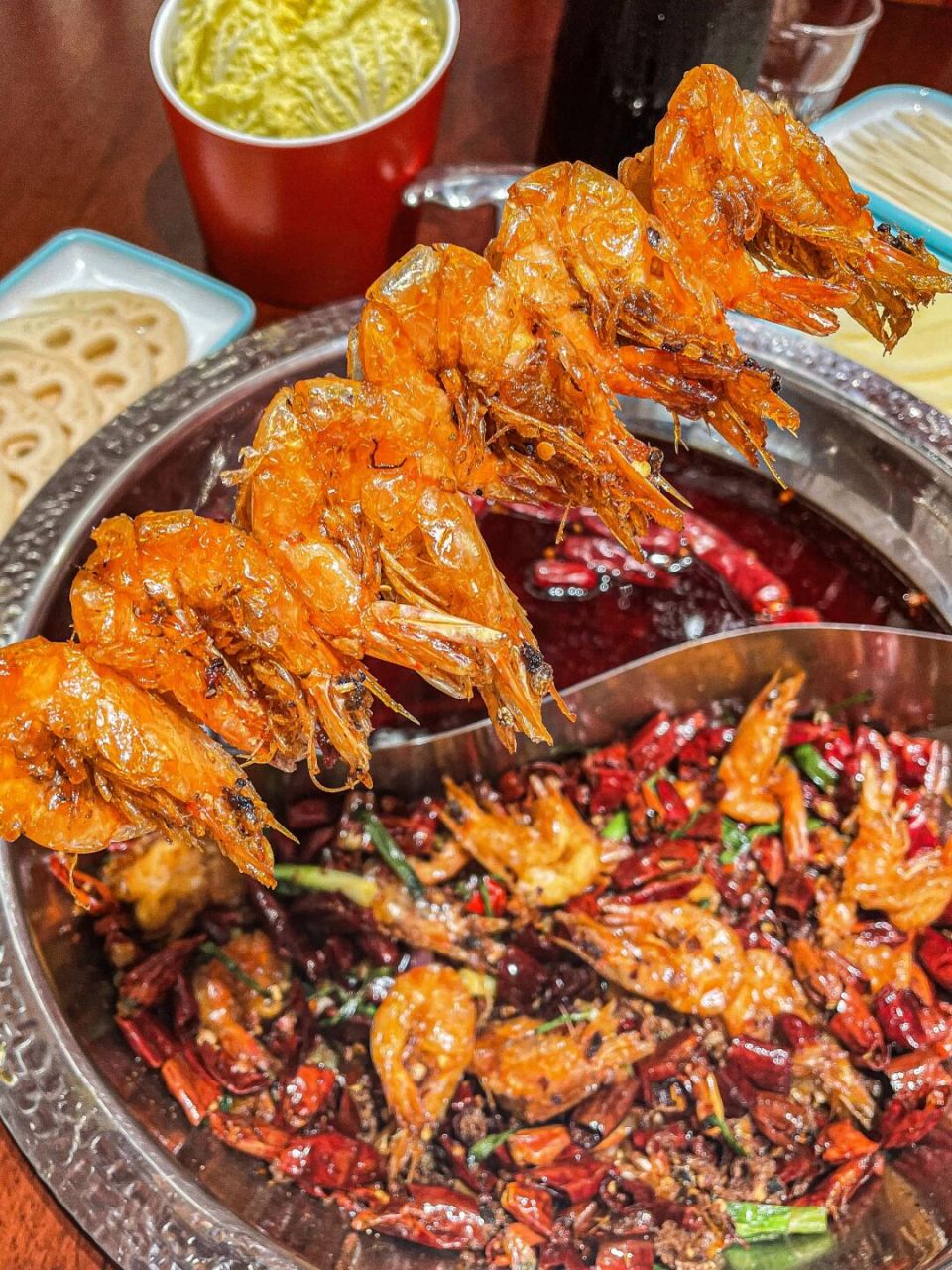 先吃后涮的香辣虾拼老火锅02我在广州找到啦 先吃后涮的香辣虾火锅