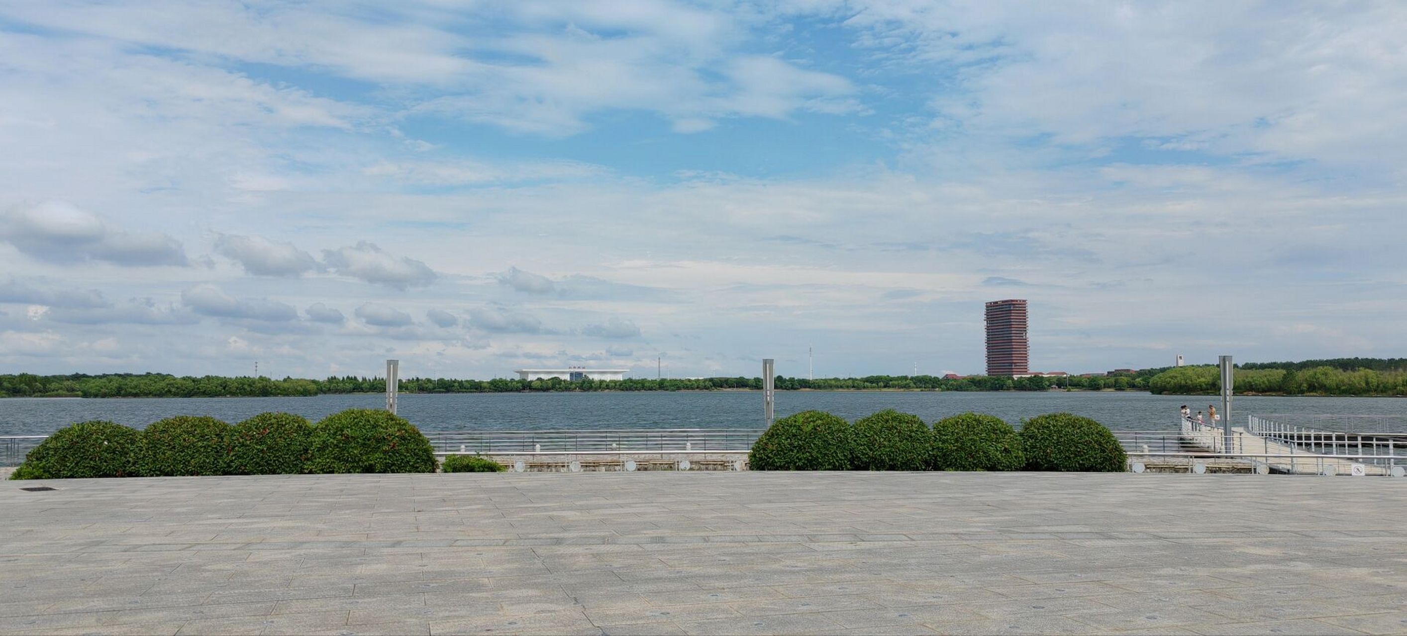 如皋龙游湖半日游 今天来如皋龙游湖玩了,居然发现这里有个如皋南站