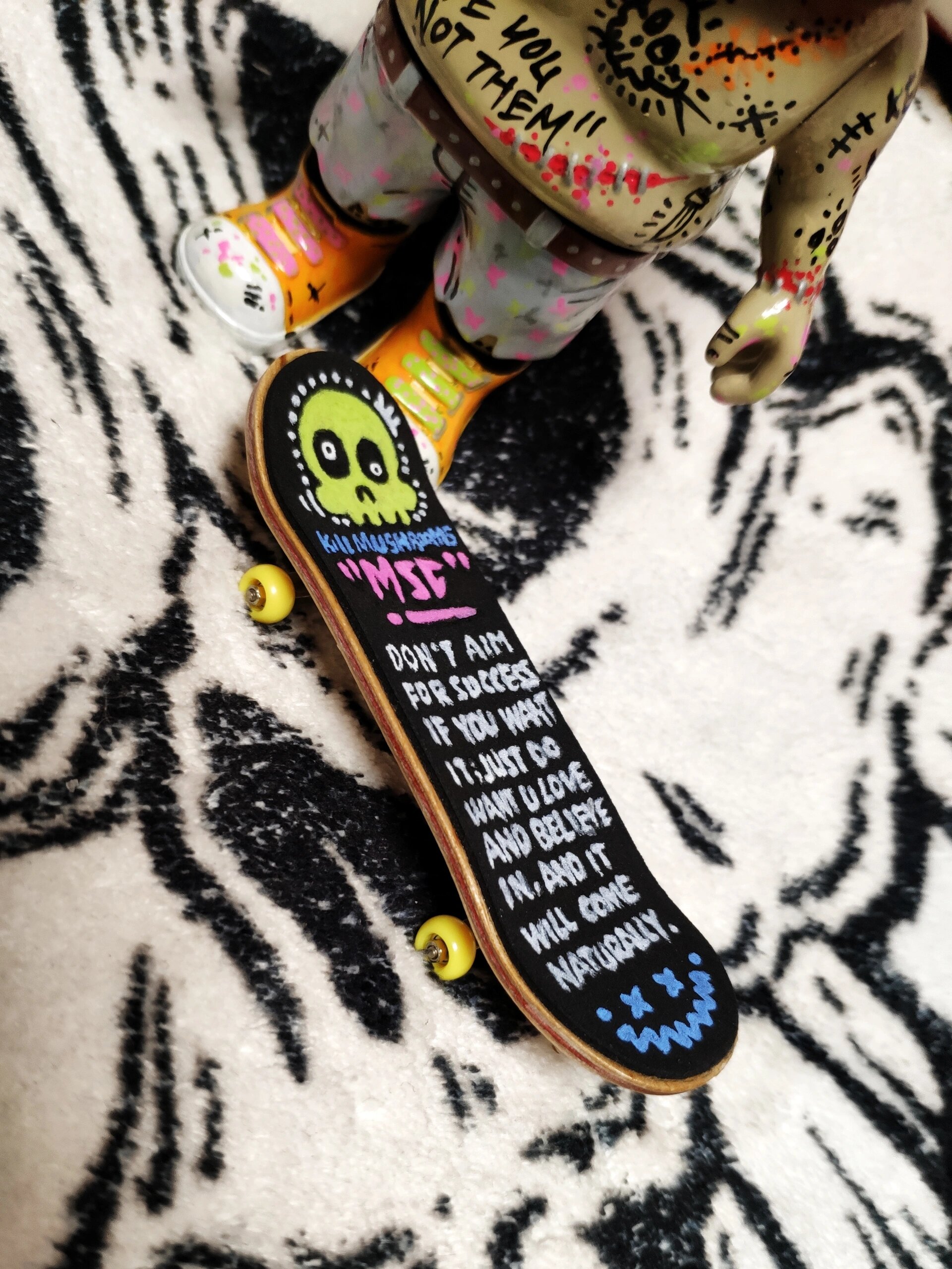 "滑板"上的随手画🛹