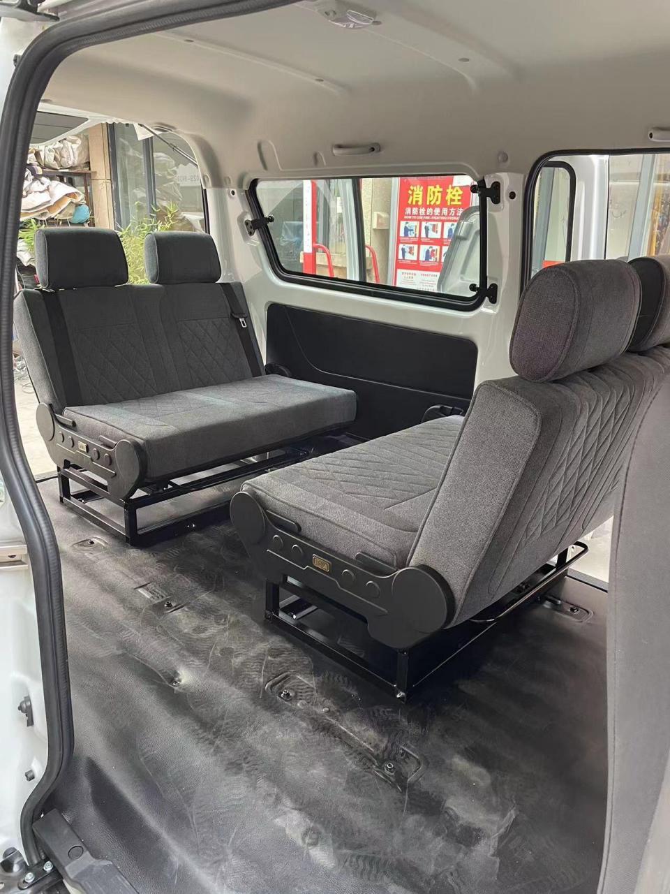 金杯6座后排22改装变床.座椅左右宽度,颜色均可以定制!