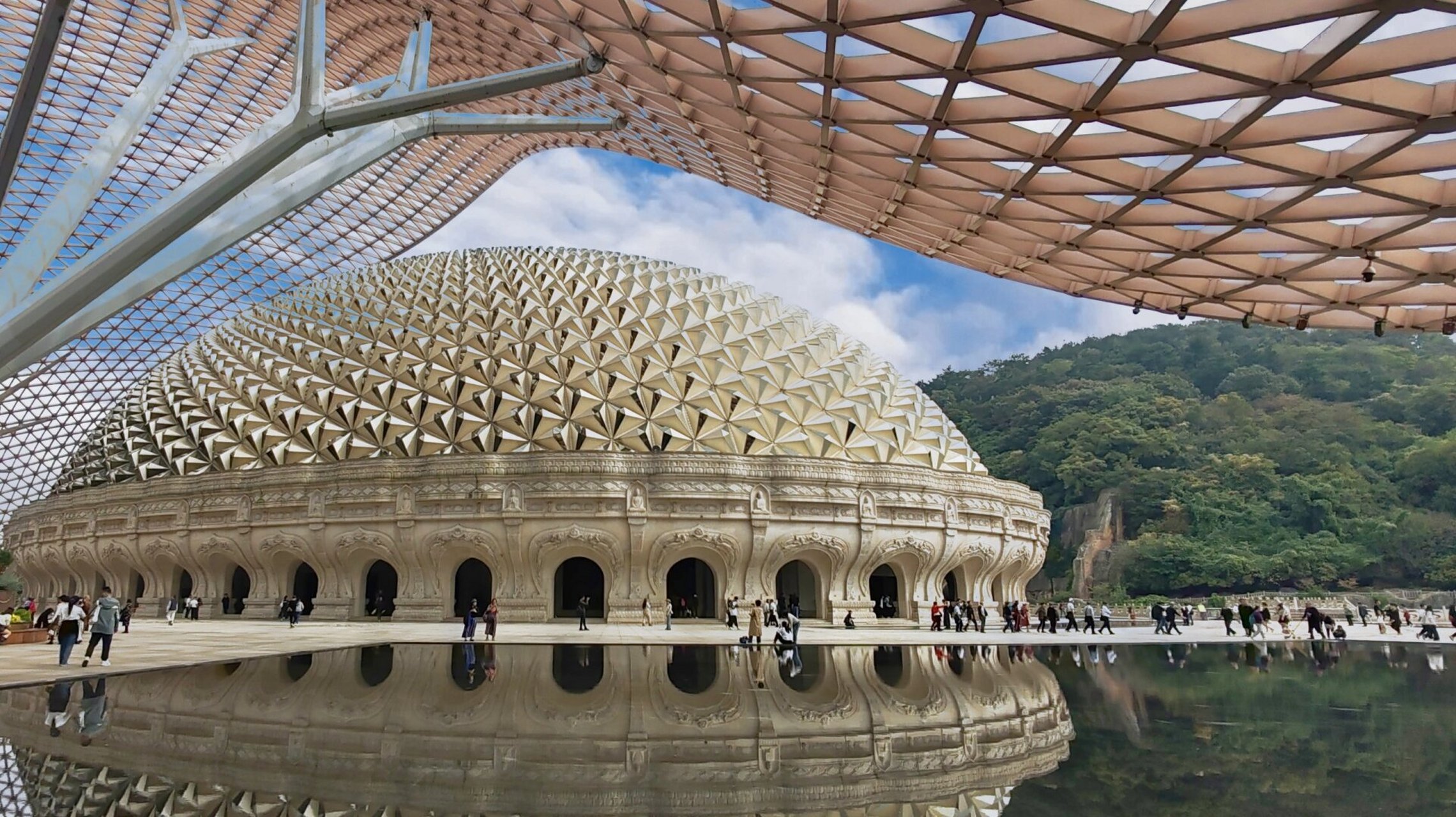 牛首山佛顶宫是当世仅存,世间唯一的的释迦牟尼佛佛顶骨舍利的长期