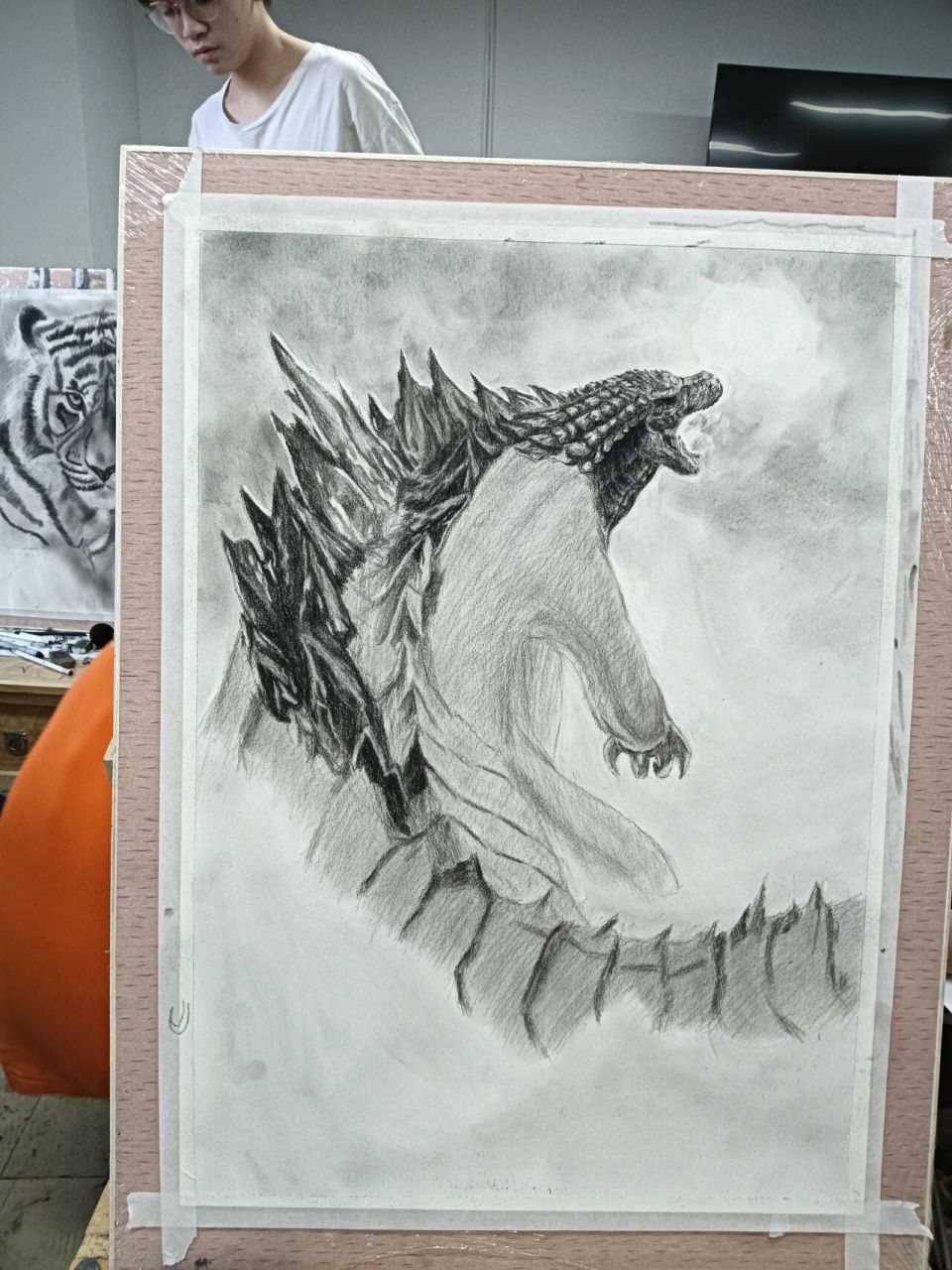 素描哥斯拉 画了好几天,终于画出来一只哥斯拉