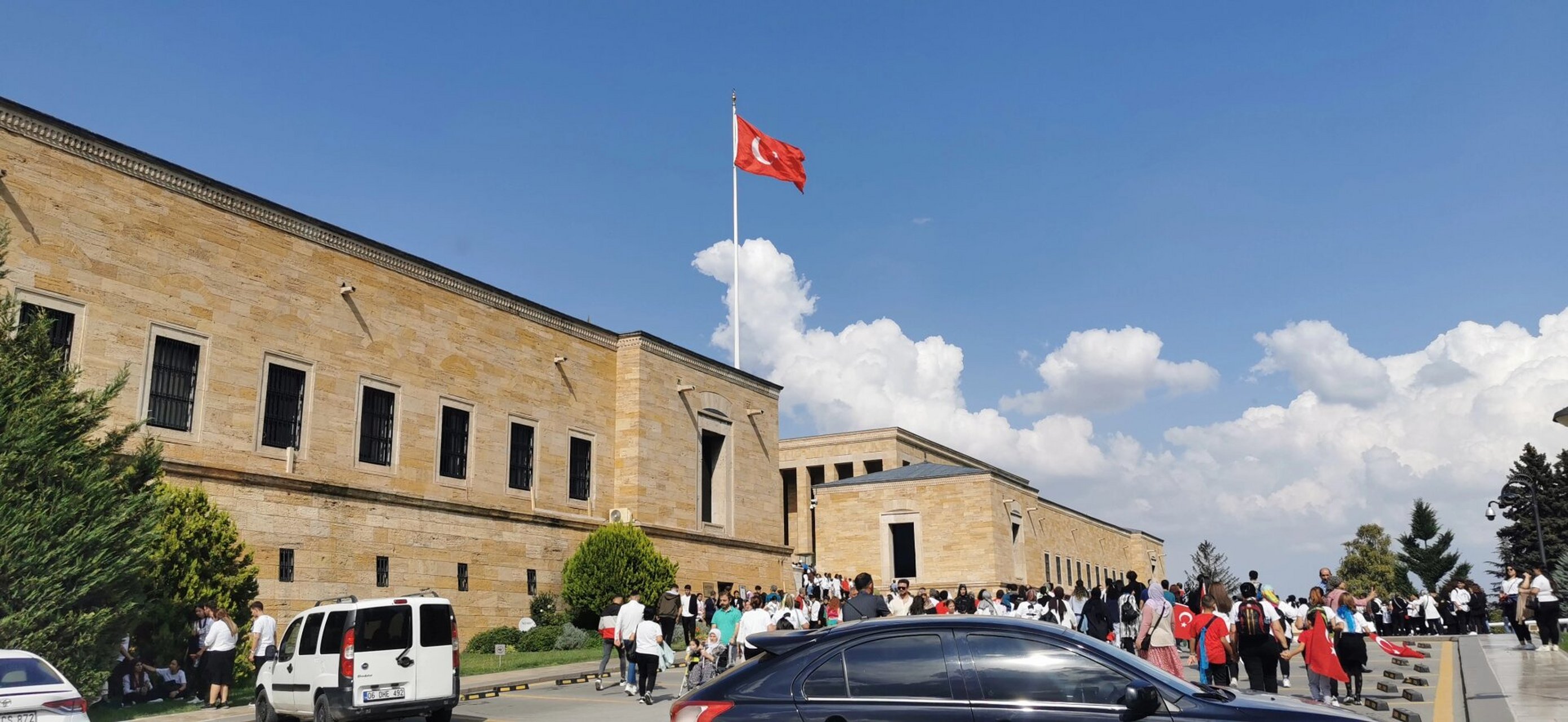 君士坦丁堡故事的延续 土耳其的首都—ankara 安卡拉的山很多,房屋都