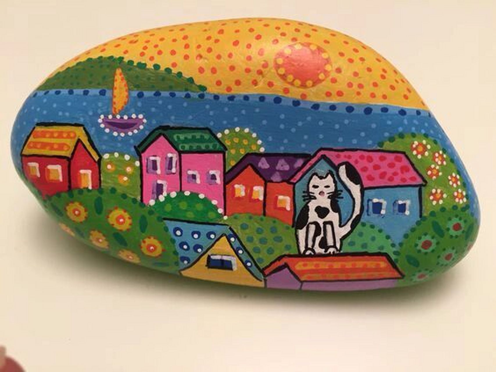 创意美术# #画画# #石头# #绘画# #丙烯马克笔# #石头画