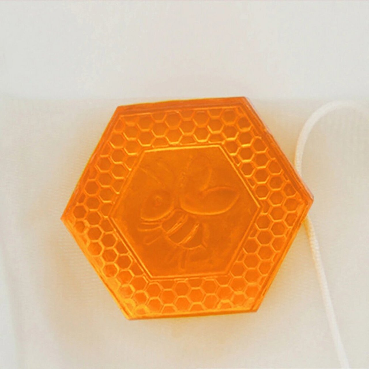 蜂蜜皂蜂胶皂私密皂保湿洁面卸妆手工精油皂 蜂胶香皂是属于手工皂的