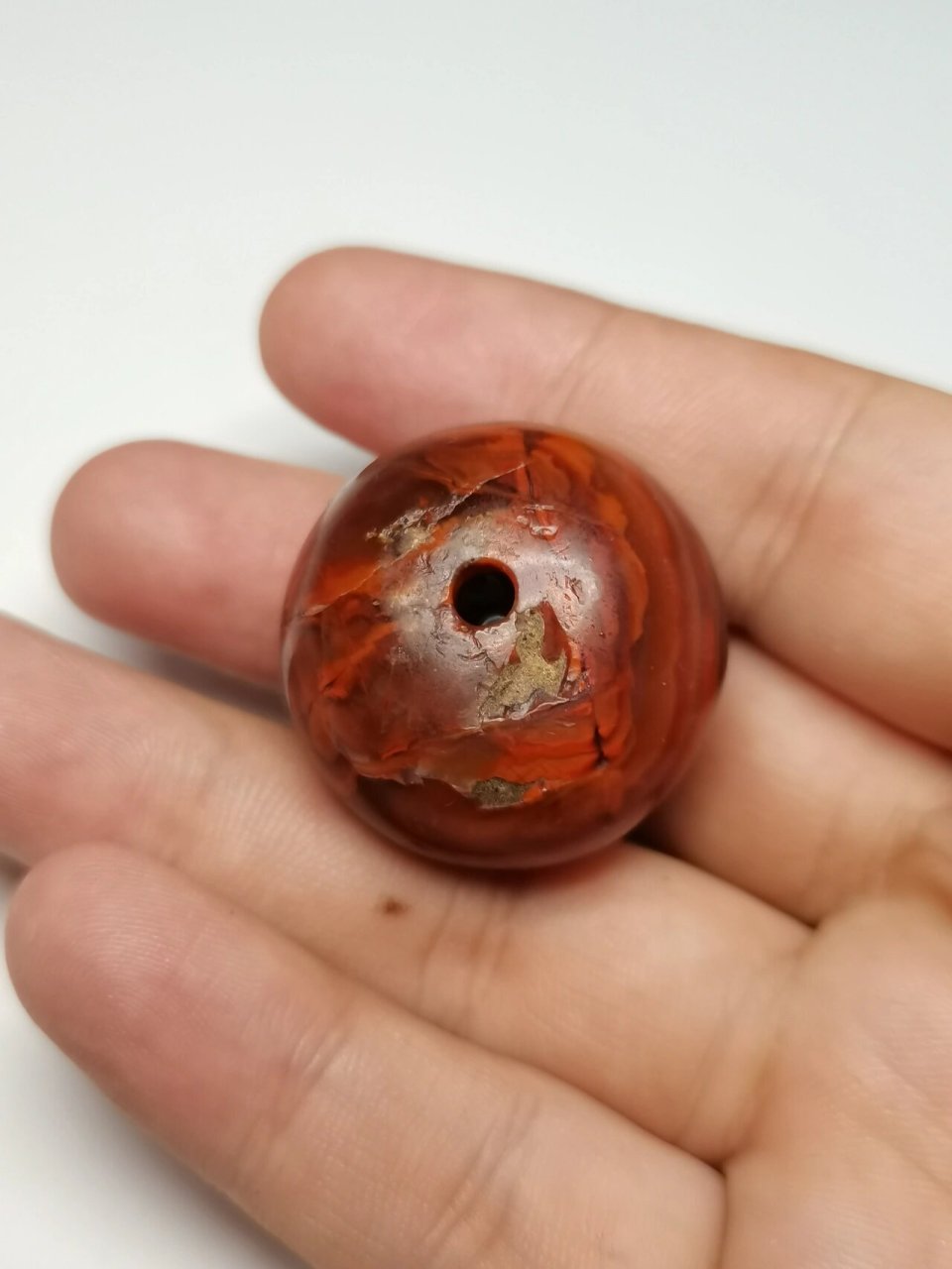 东周遗珍·战国红玛瑙珠 品相完好 皮壳老气开门 光气一流,细节到位