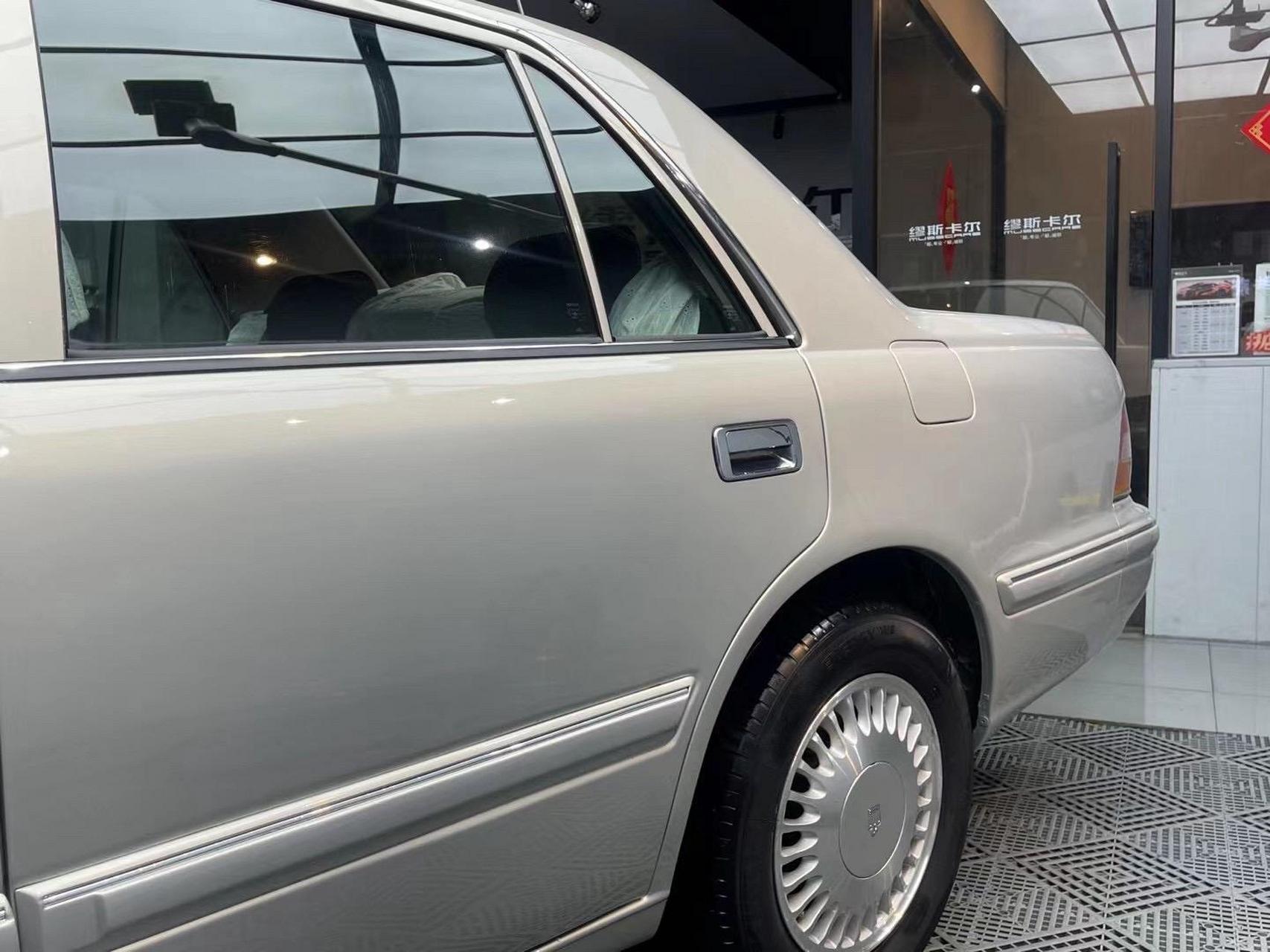 01年 丰田皇冠155 千禧版 vvti发动机 极品