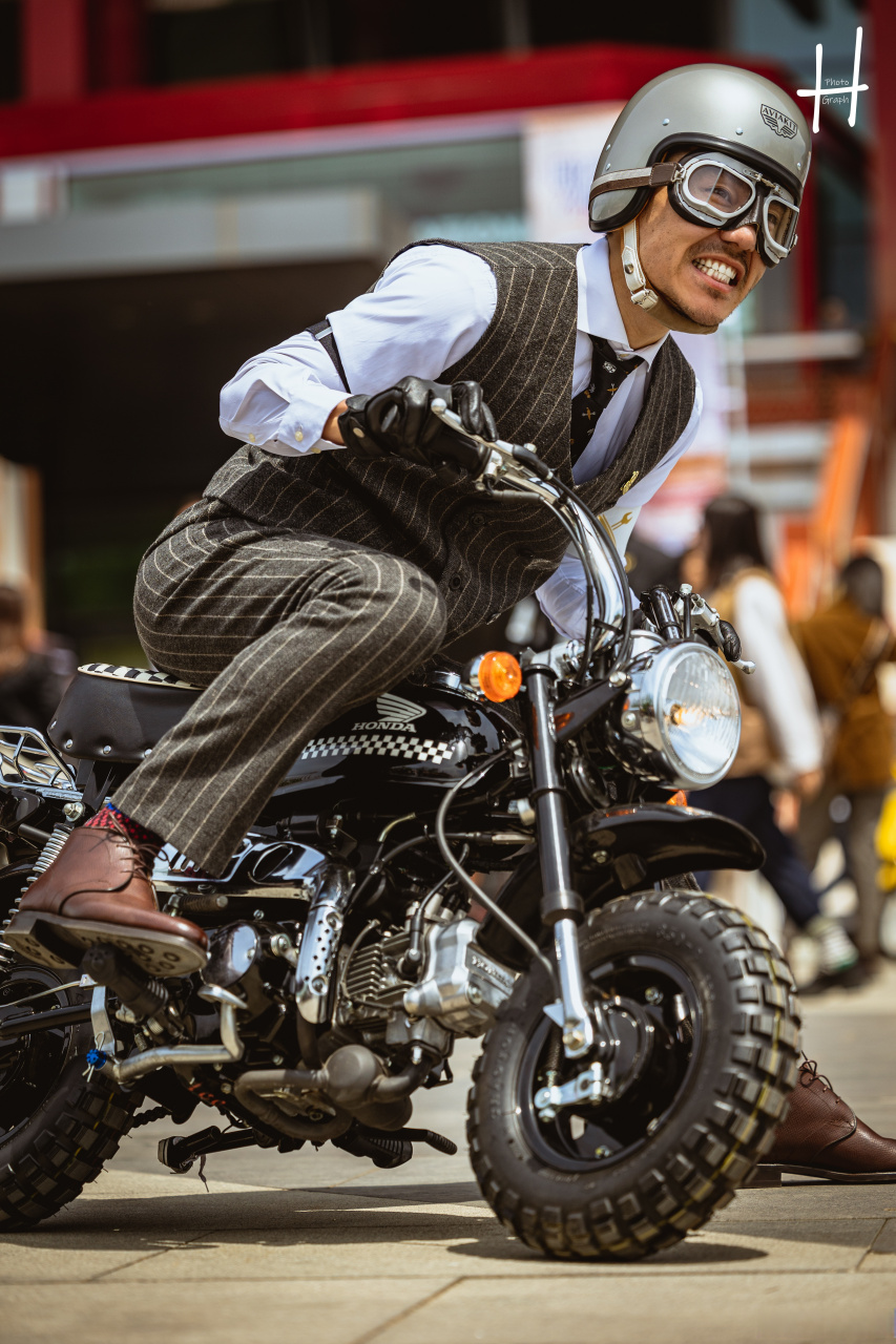 泰裤辣!dgr绅士骑行北京站,你们要的小猴子照片#我的闪光生活