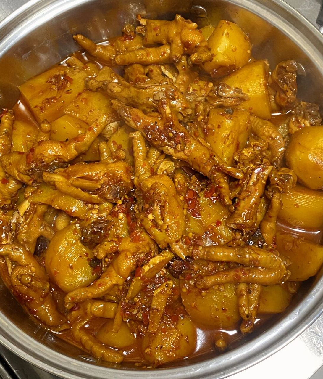 99土豆烧鸡爪99这锅鸡爪得到了全桌人的好评 99做法99 1,鸡爪