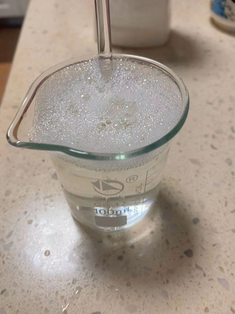 q妈宅家亲子小实验|自制泡泡水 宝妈们在家就可以做的小实验,再也不怕