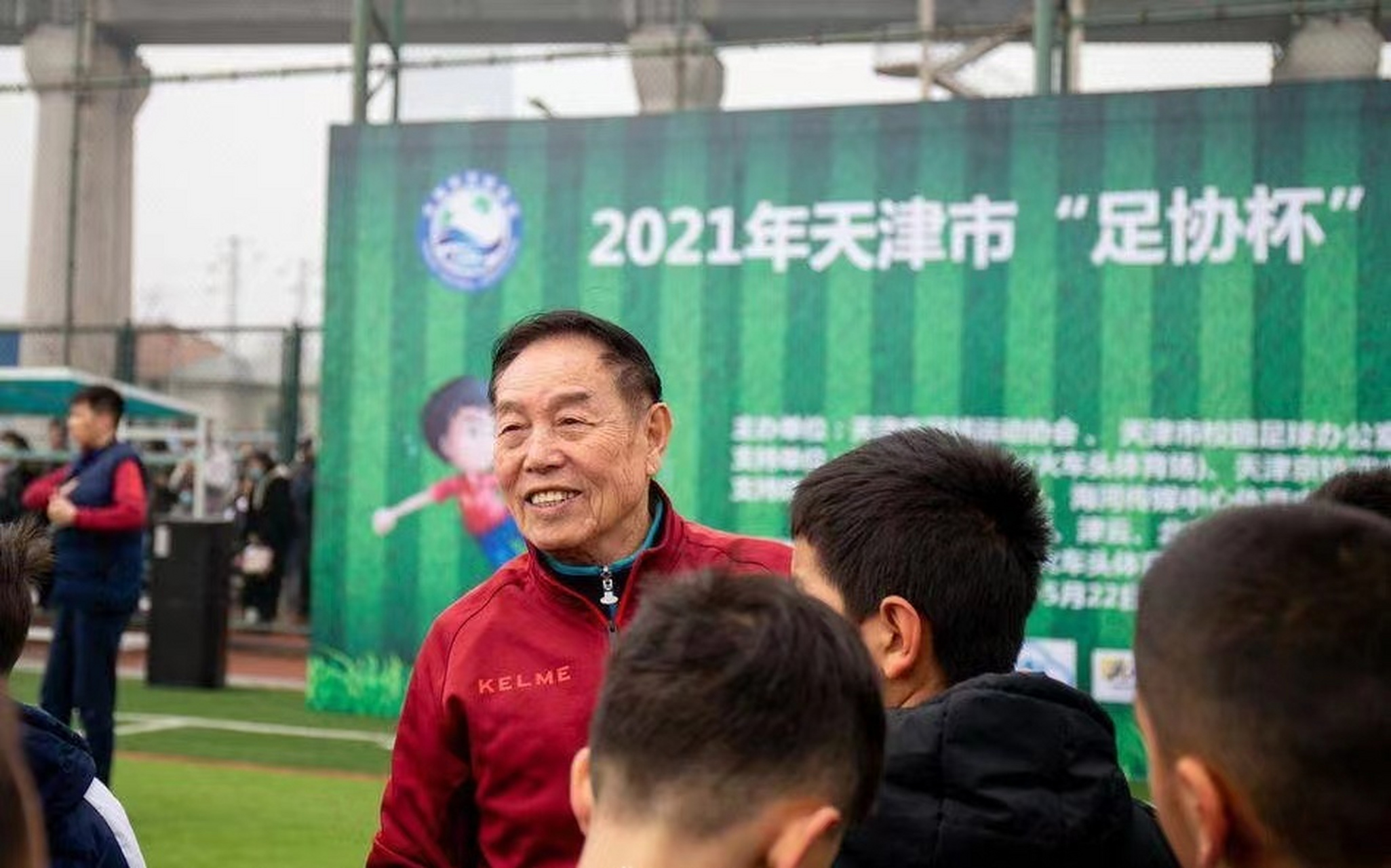 天津足球名宿沈福儒突发脑梗去世】6月15日,天津足球名宿沈福儒突发