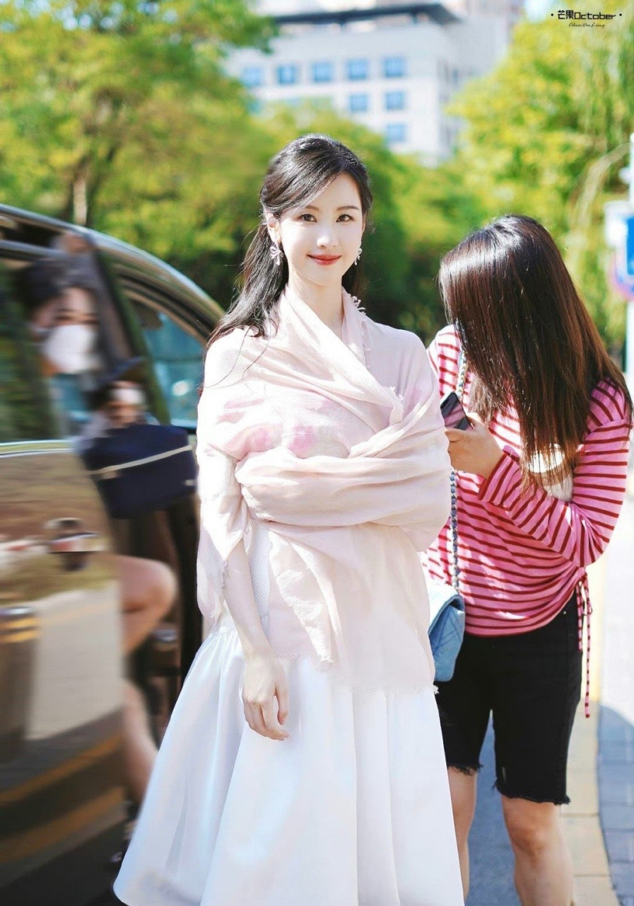 陈都灵高清怼脸拍#长得漂亮就是怼脸拍也丝毫不害怕,这就是从画中走