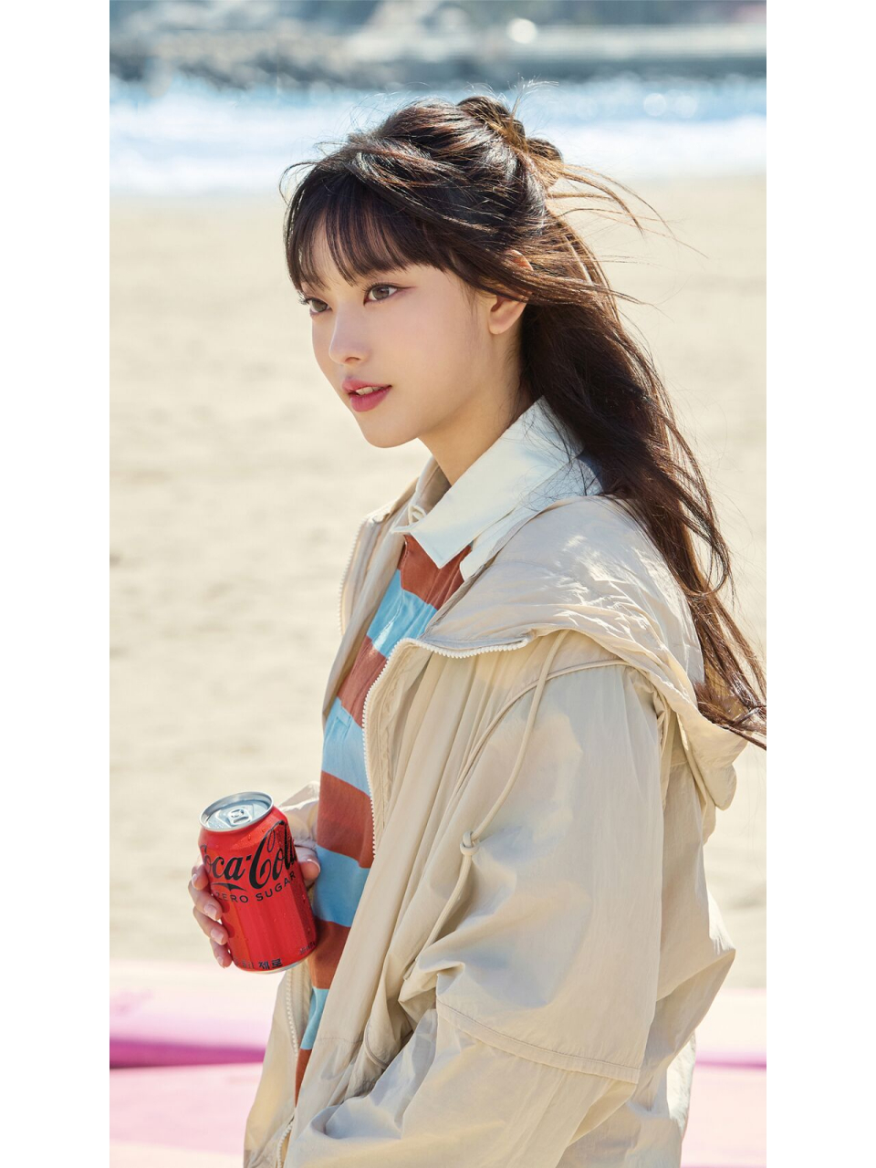 haerin🐈‍⬛:可口可乐更新壁纸1p