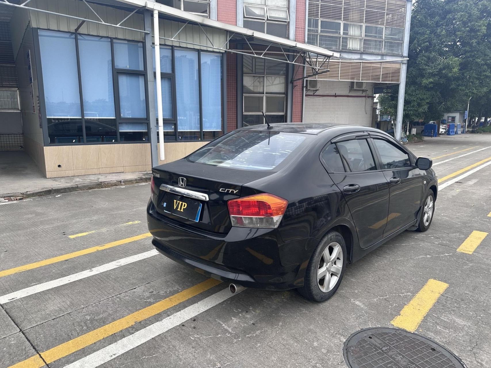 【品牌车型】本田 锋范经典 2008款 1.