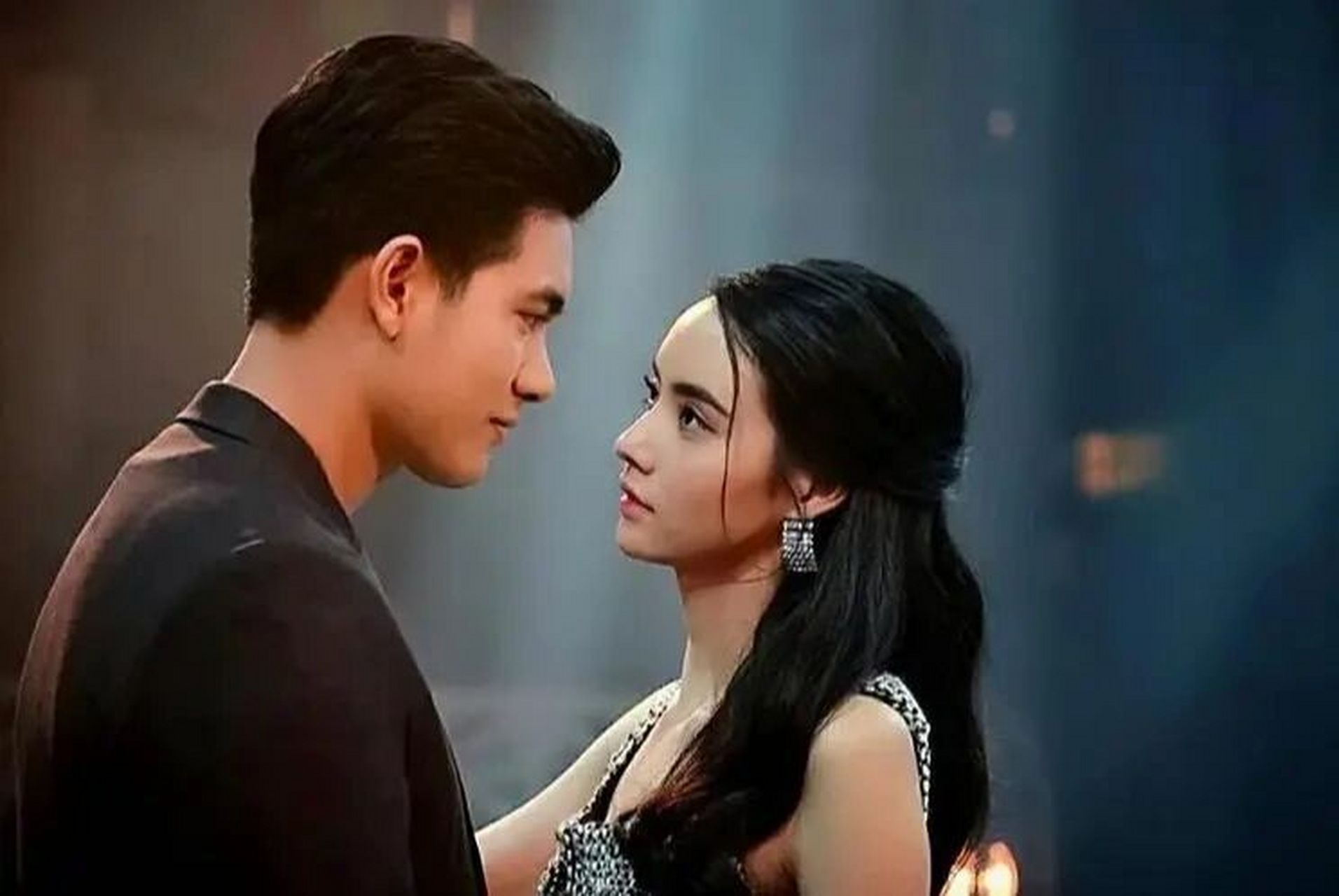 今日份轻虐泰剧分享7815 16615《情链》 男女主同为酒店90