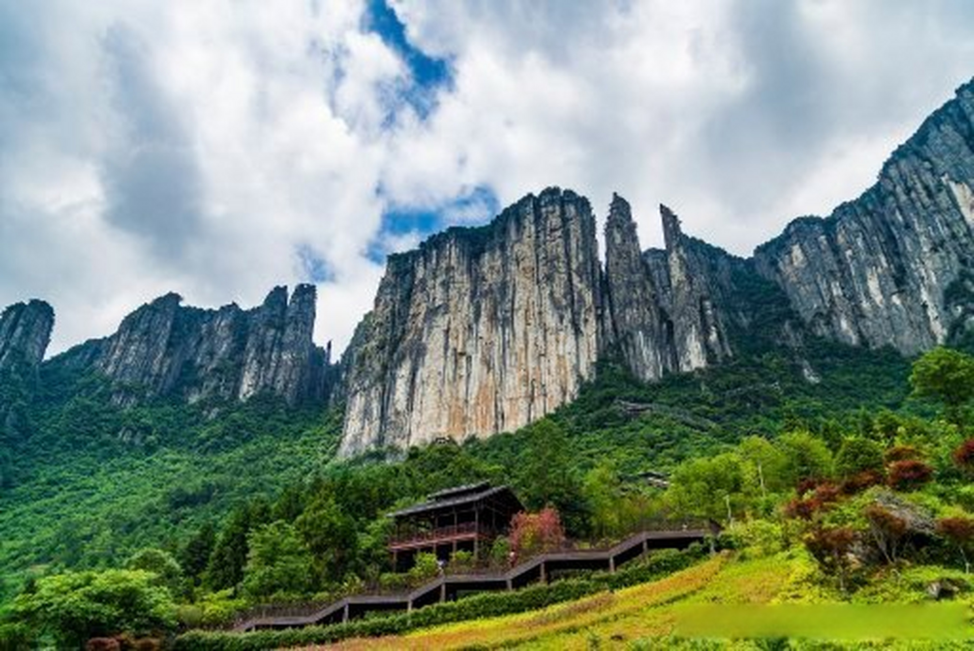《湖北恩施旅游必去十大景点,有哪些好玩的地方,周边自驾游好去处》