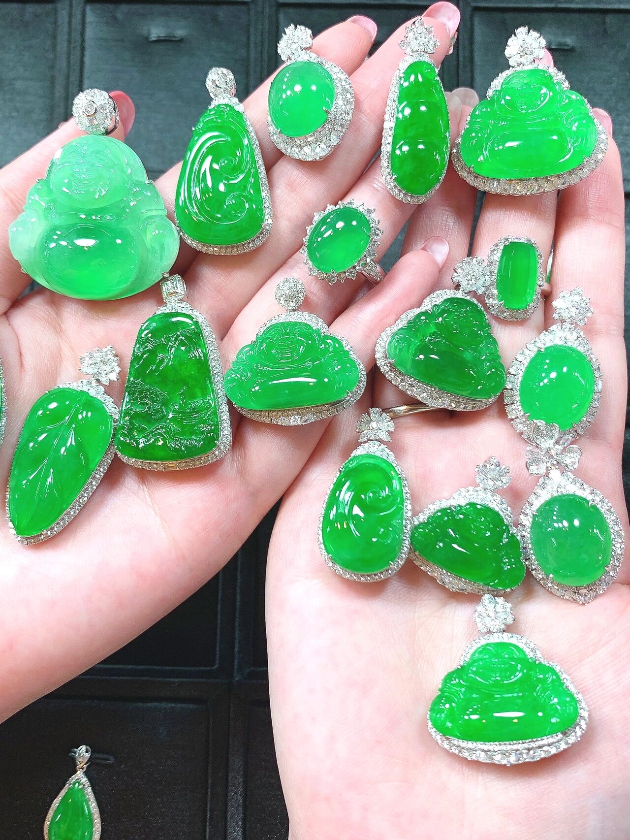 伟德国际荔波小七孔