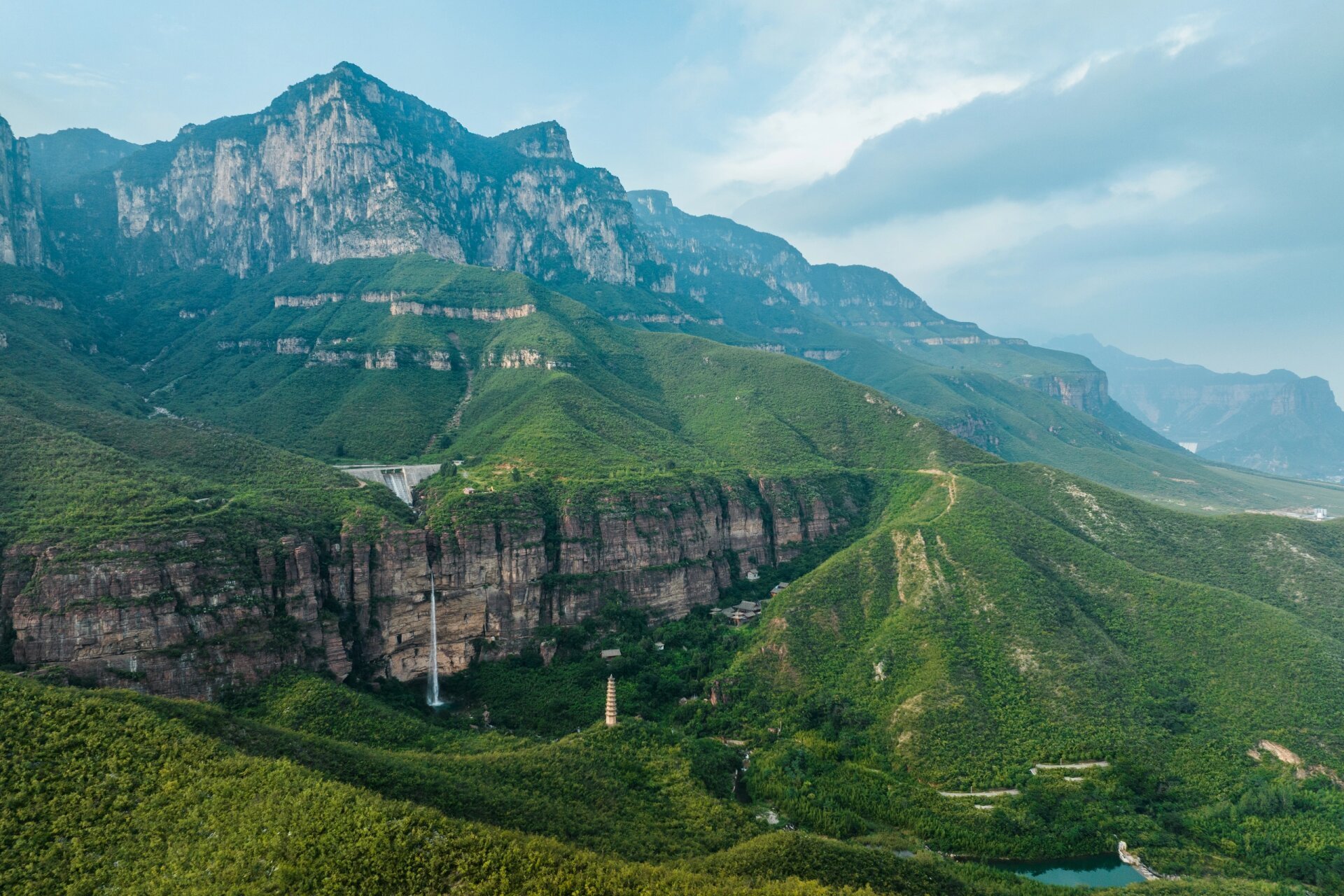 百家岩寺塔  	 第六批全国重点文物保护单位 位于河南省焦作市修武县