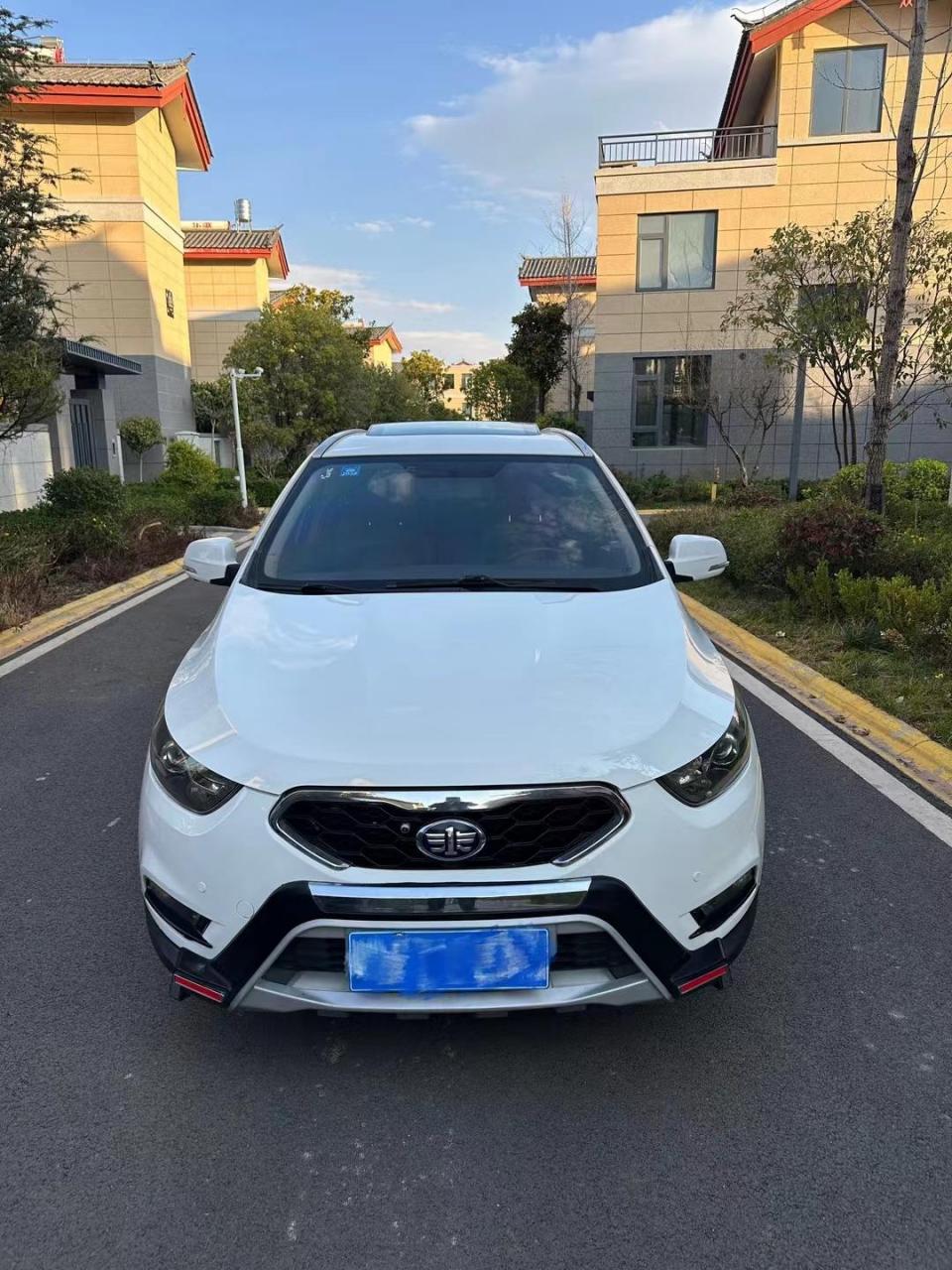 2015年10月上牌一汽骏派d60 1.
