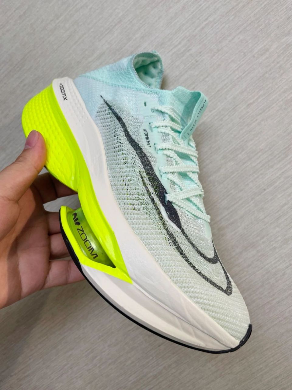 地表最强nike跑鞋没有之一 nike air zoom alphafly next% 2 公路竞速