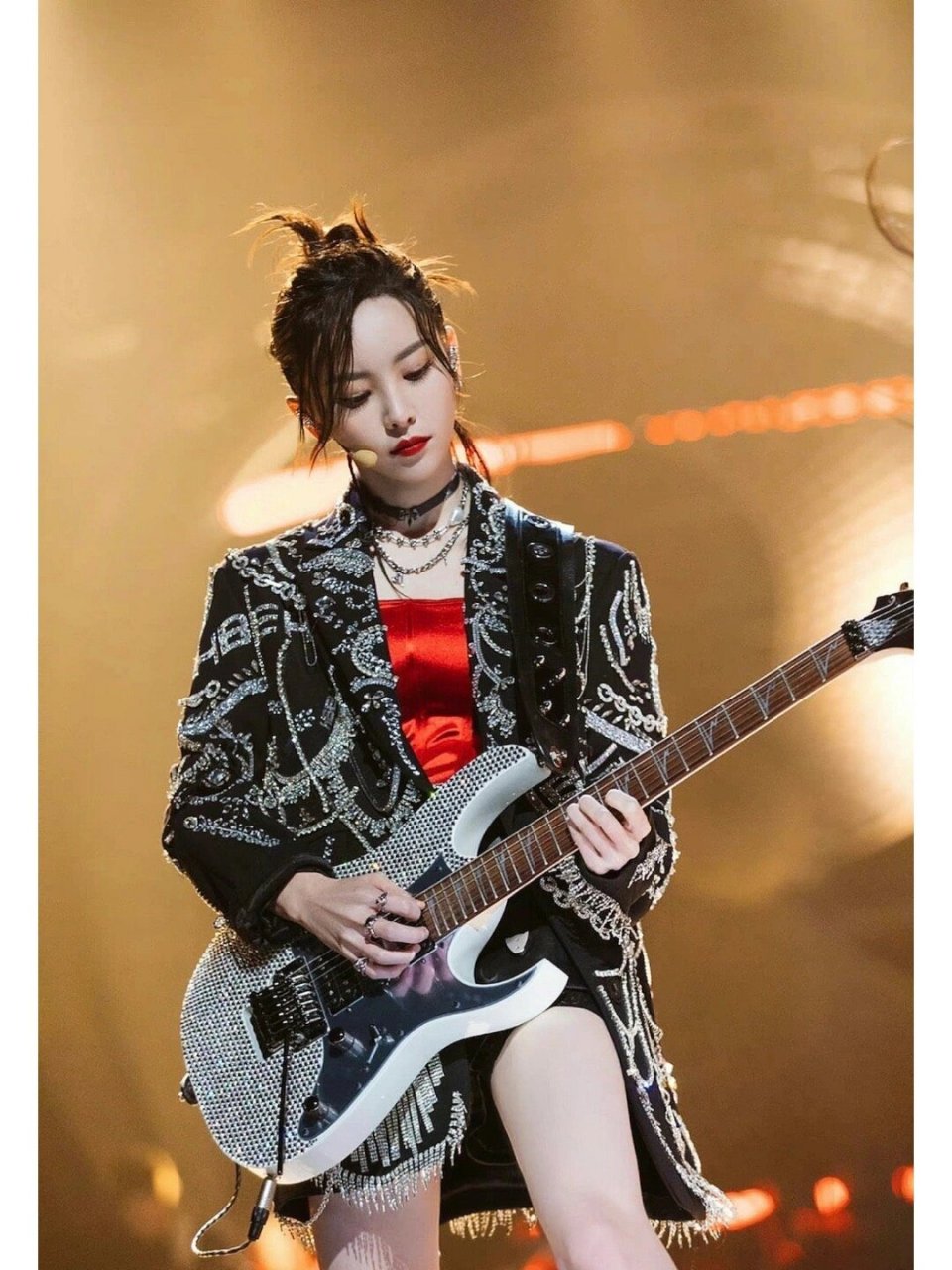 盘点 | 国内的女吉他手92 16615中国第一女吉他手:沐蓉 	 266