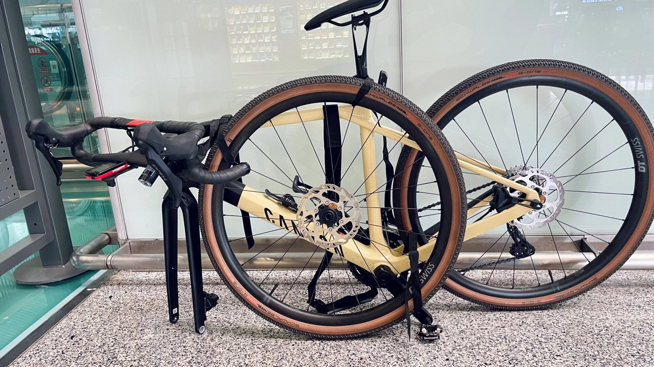 4个步骤,5分钟搞定公路/山地车打包上高铁 准备:犀牛自行车包rm262