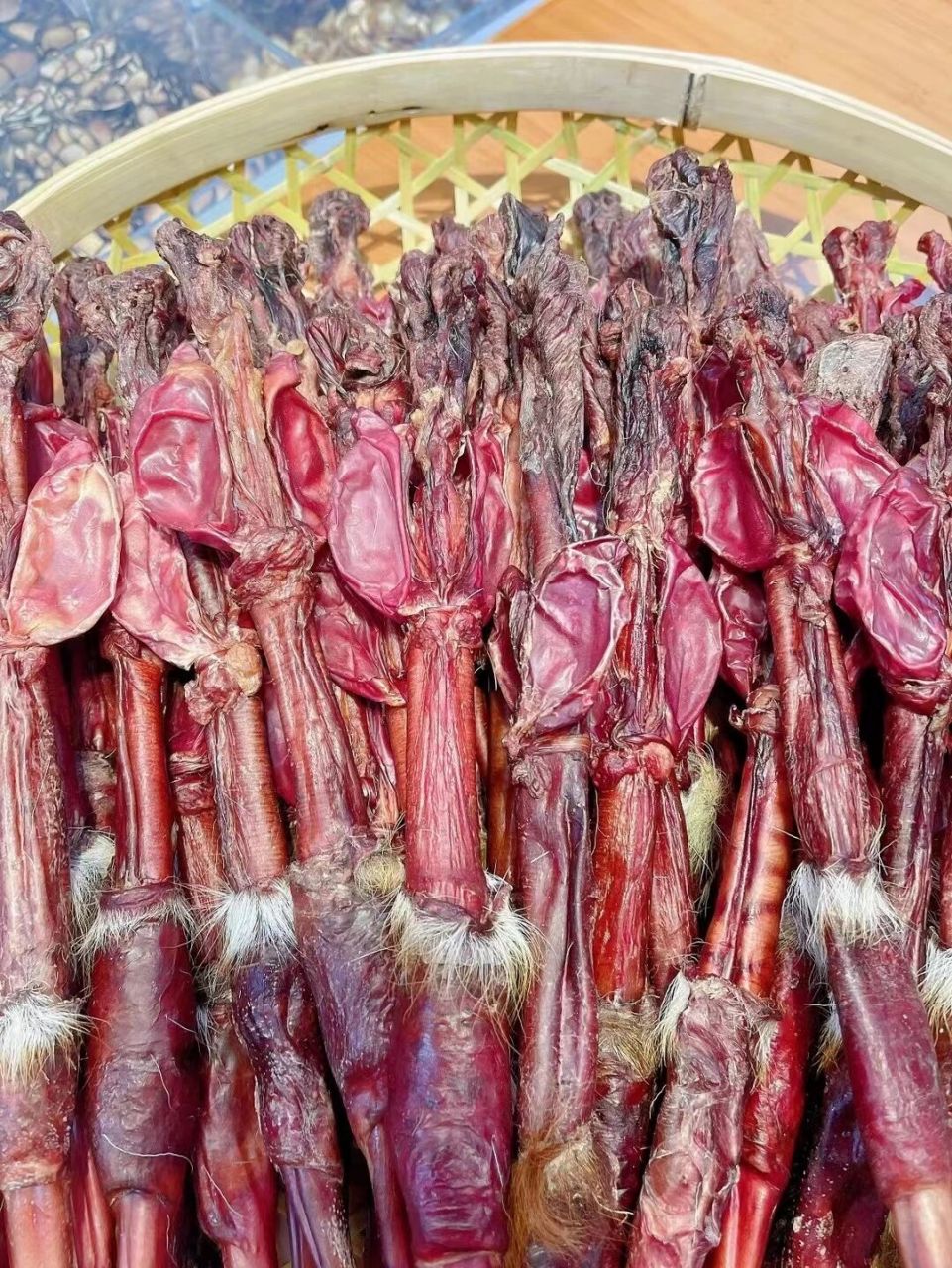 鹿鞭,又名鹿肾,鹿冲 | 如何辨别真假鹿鞭 鹿鞭,中药名.又名鹿肾,鹿冲.