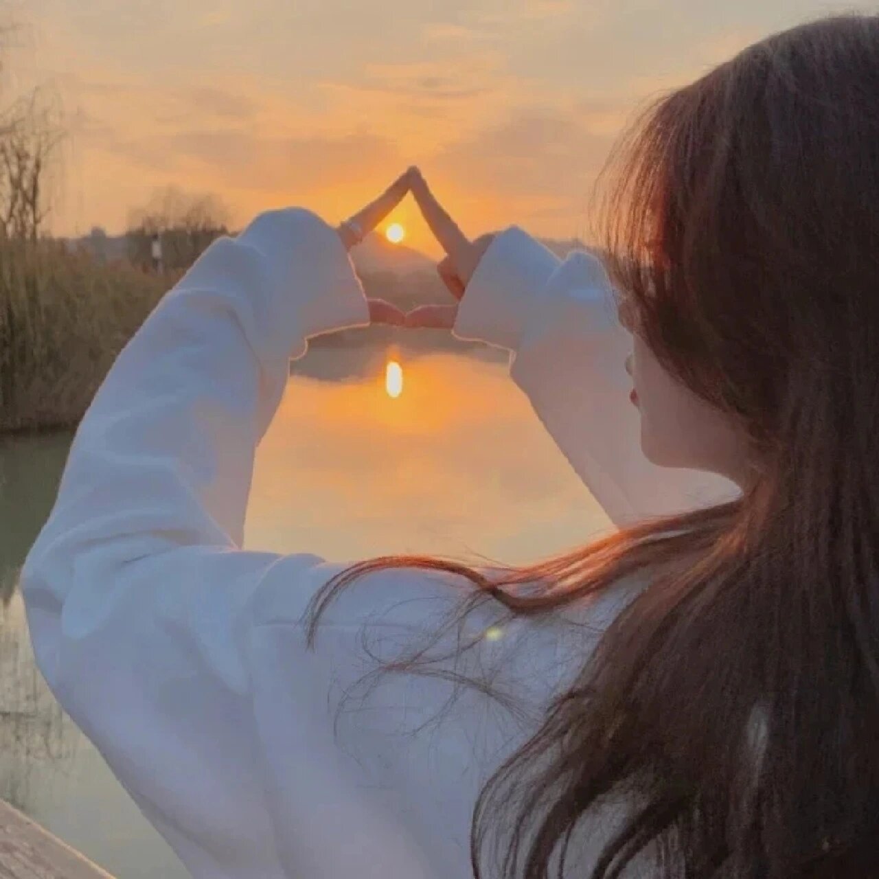 夕阳好看的真人版头像