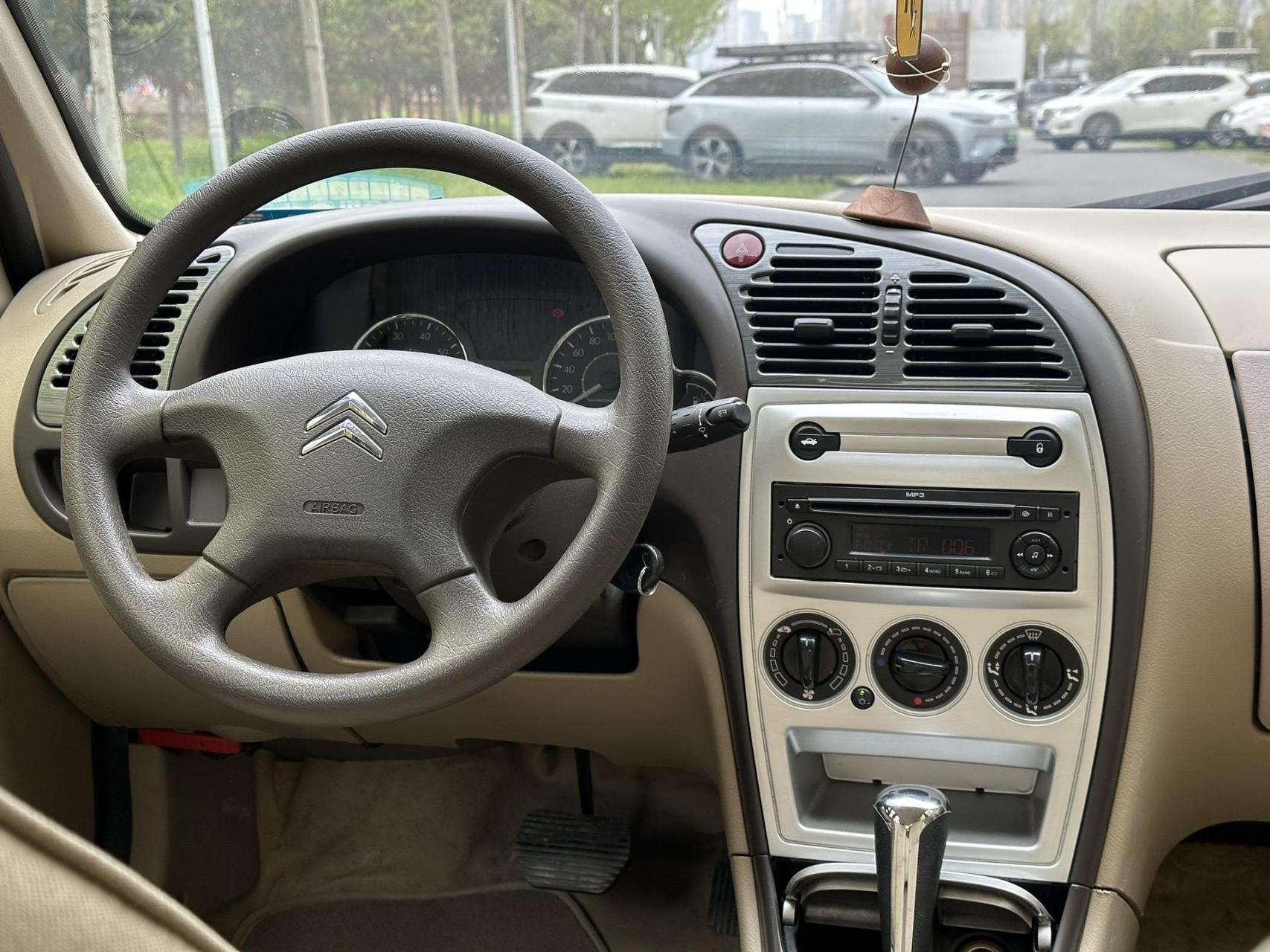 2010年雪铁龙爱丽舍.自动挡1.