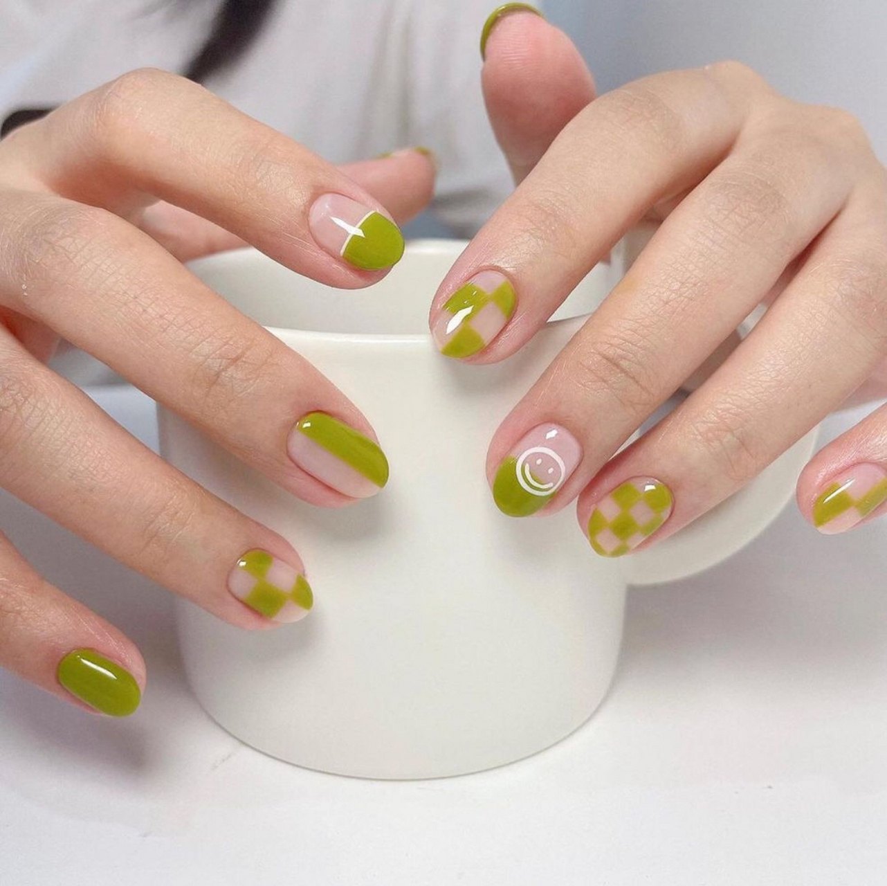 2023年夏天仙女们显白气质款流行款美甲 最近天温上升,给薯宝们,推荐