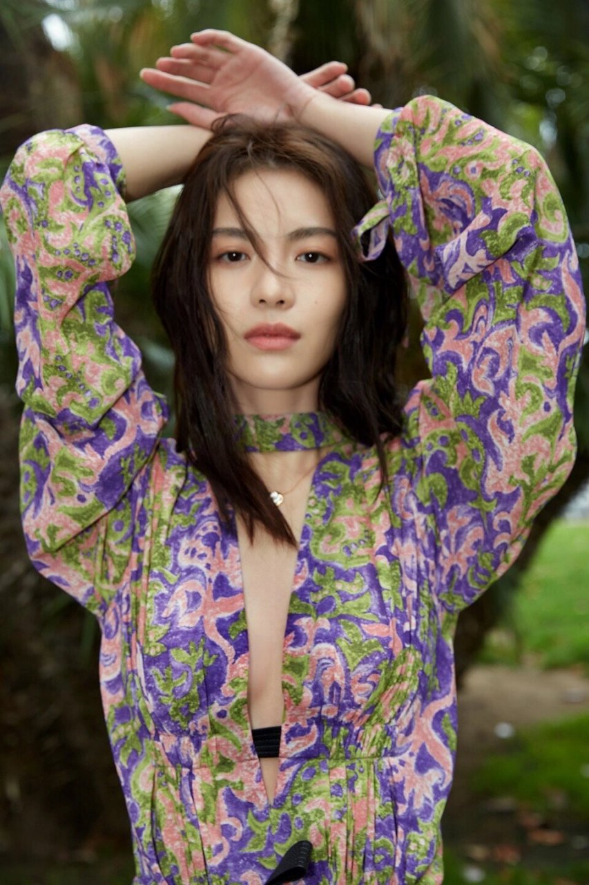 钟楚曦 1993年3月18日(双鱼座)出生于广东省广州市,中国内地女演员.