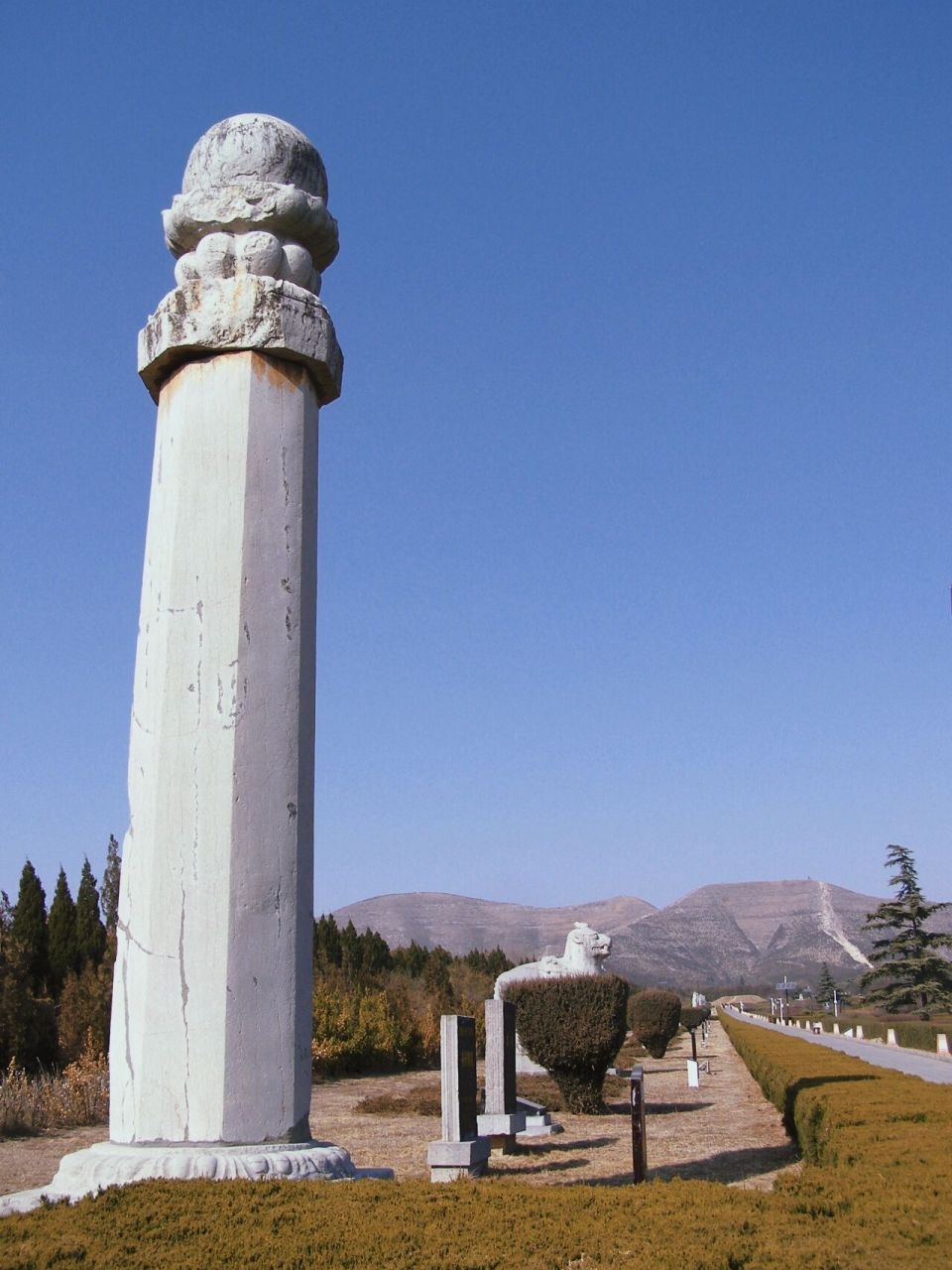 中国遗产唐十八陵之蒲城桥陵 1956年,桥陵被公布为陕西省第一批重点