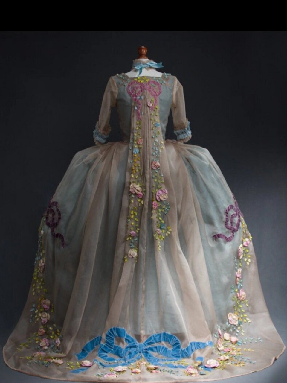 蓝色系vintage🦋洛可可公主裙合集 有喜欢蓝色的北鼻吗💙细节图放