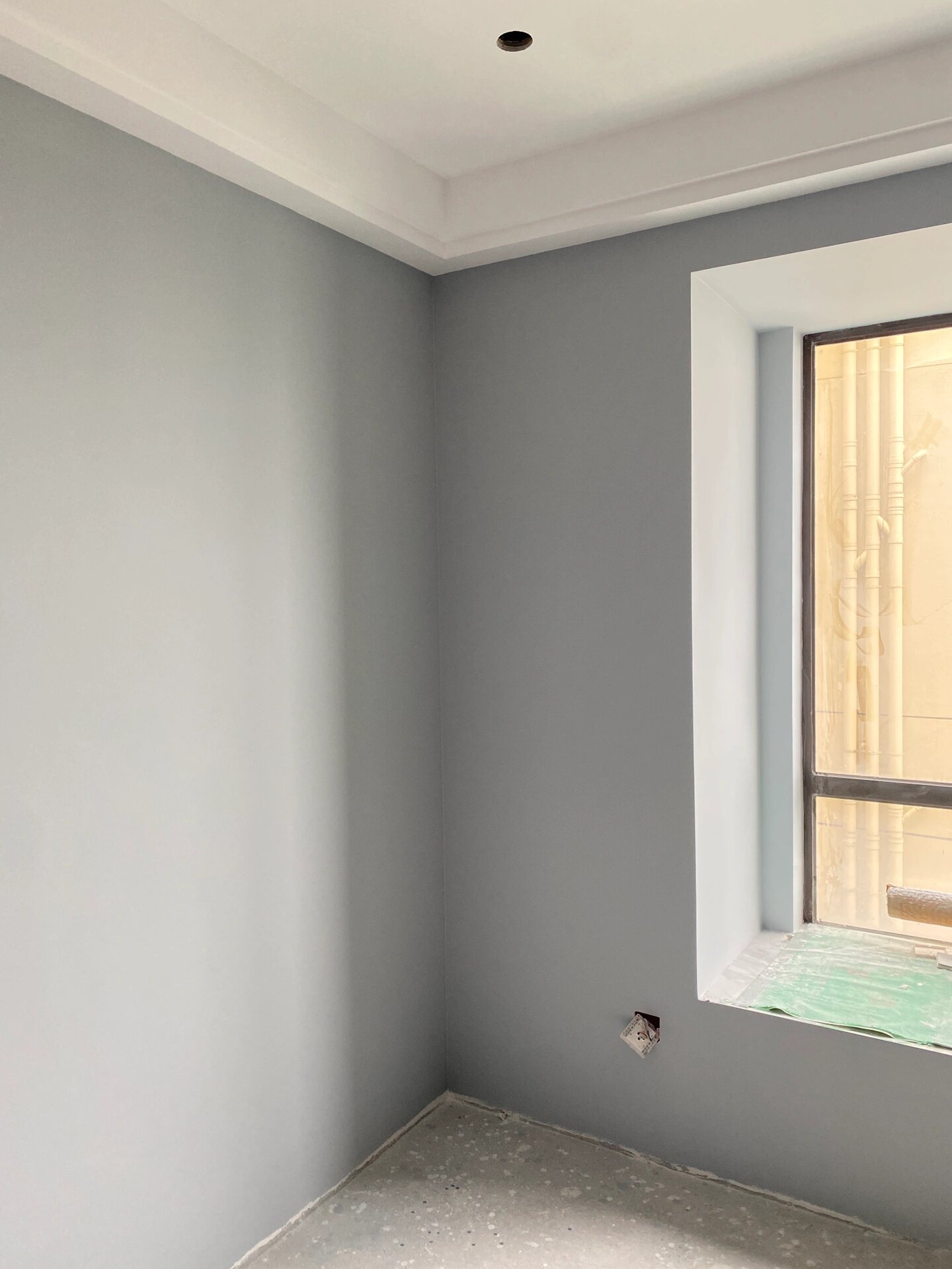 快来看我的雾霾蓝乳胶漆配色:水鸟 银币 选的是立邦的色卡,漆不是立邦